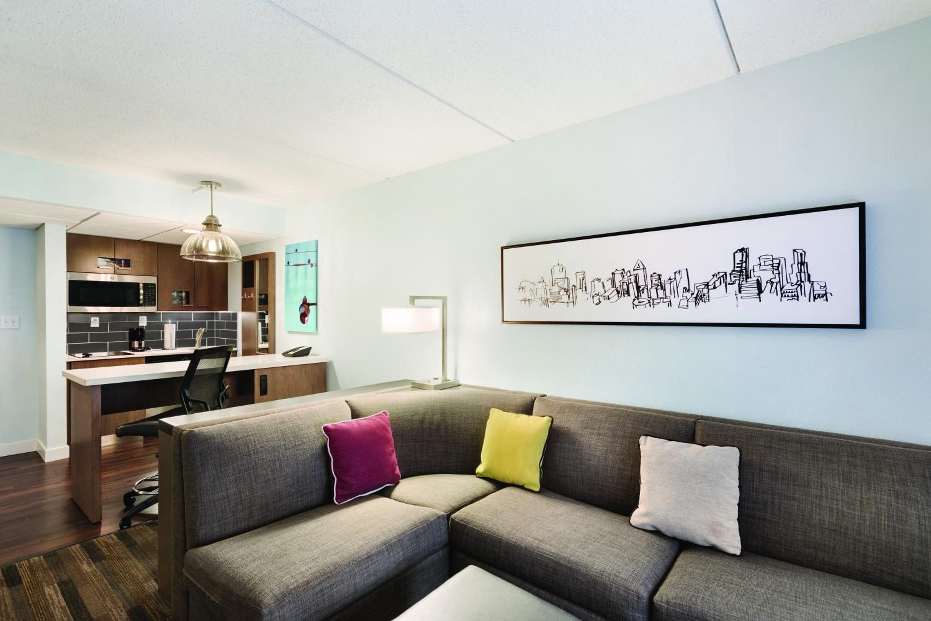 One-Bedroom King Suite - Photo 3