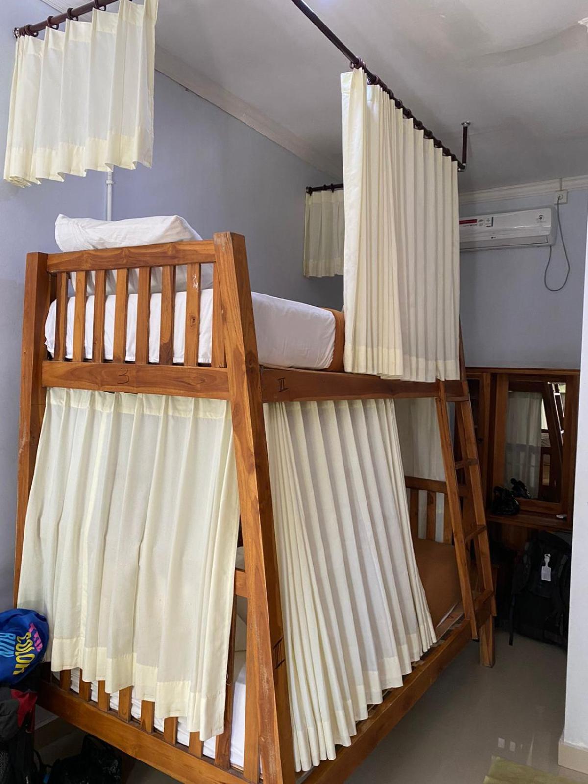 Bed in 10-Bed Mixed Dormitory Room photo 2