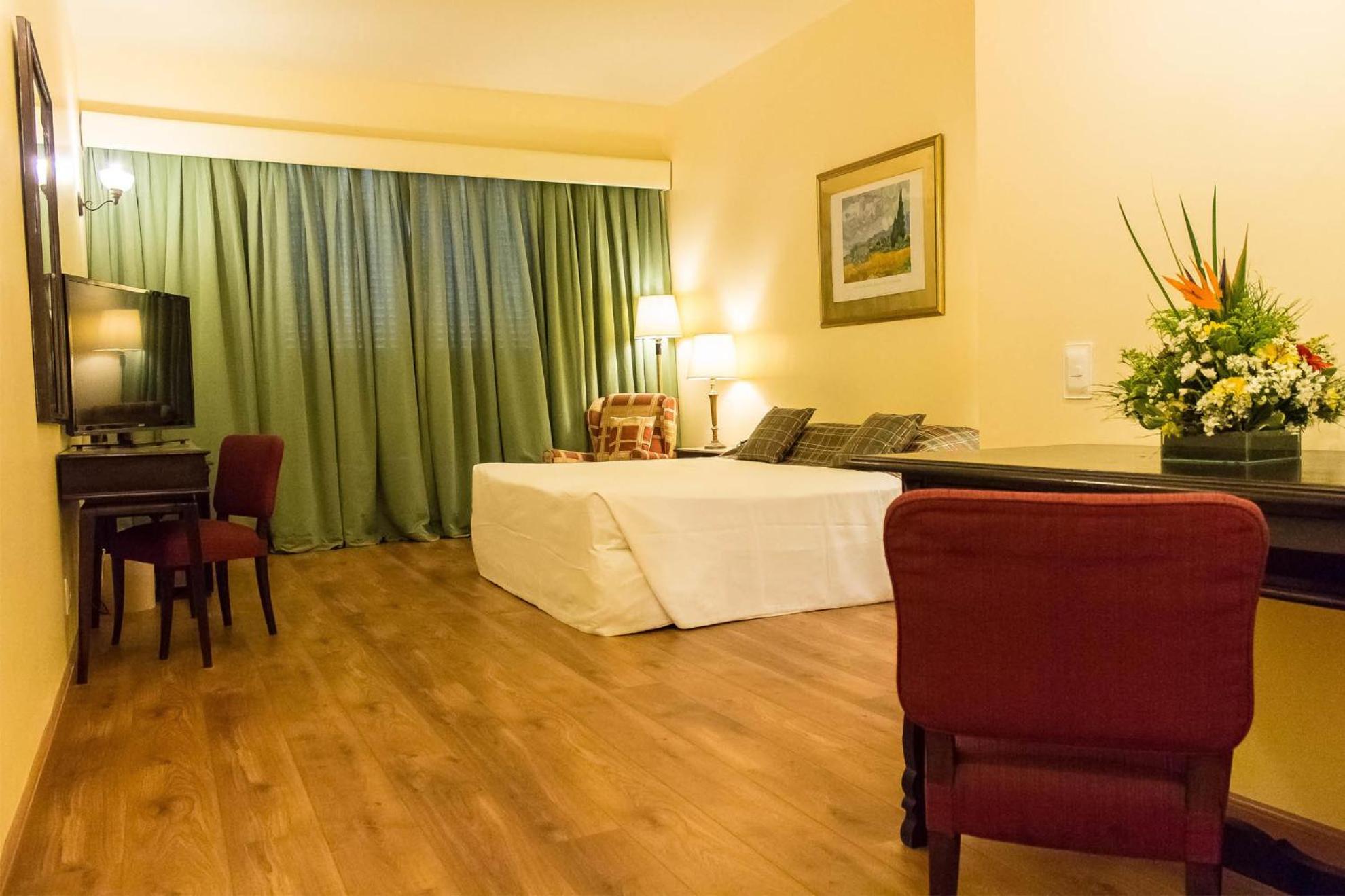 Deluxe Queen Room photo 2