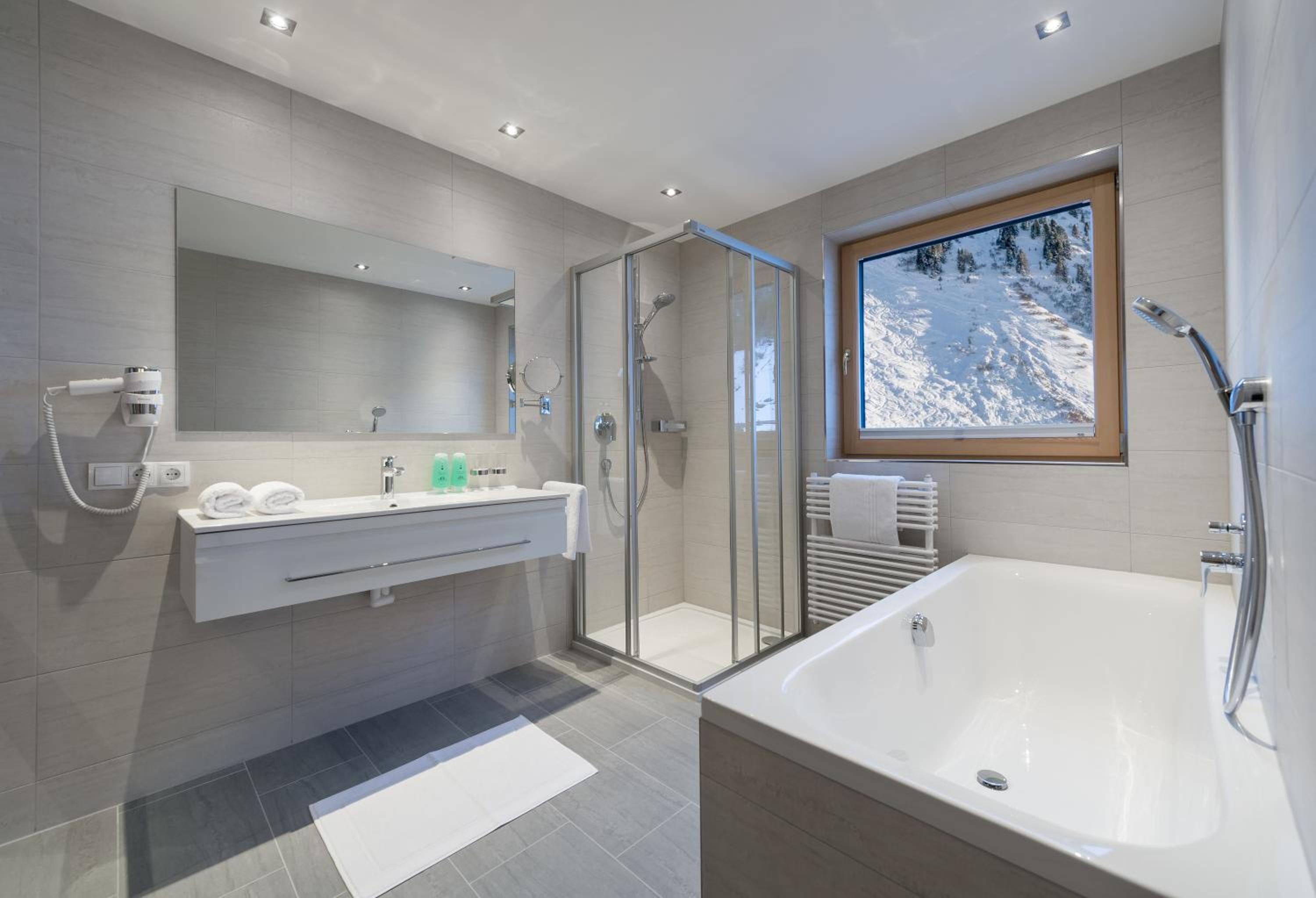 Superior Double Room with Balcony 42m2 photo 3
