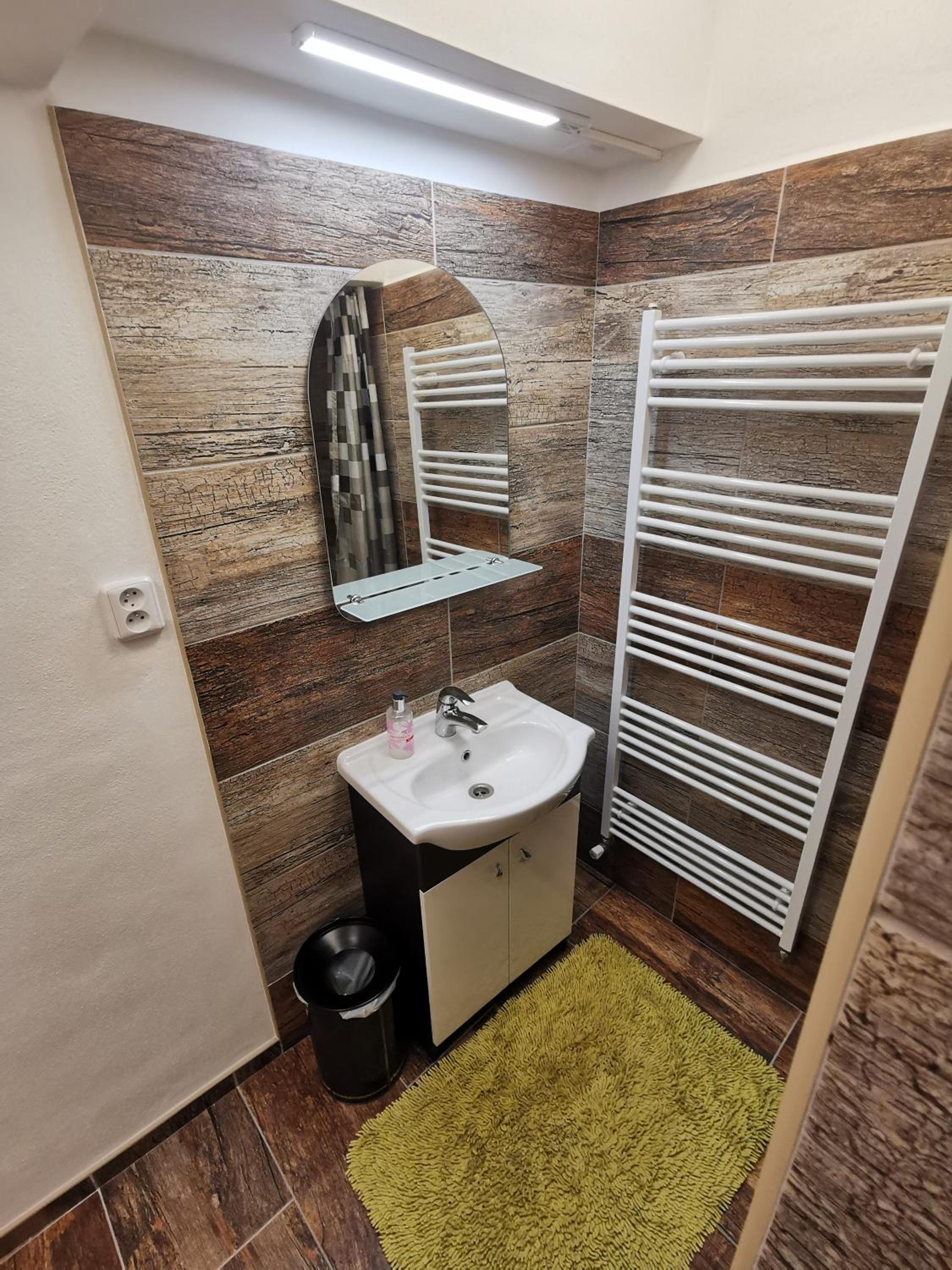 Two-Bedroom Apartment - Photo 4