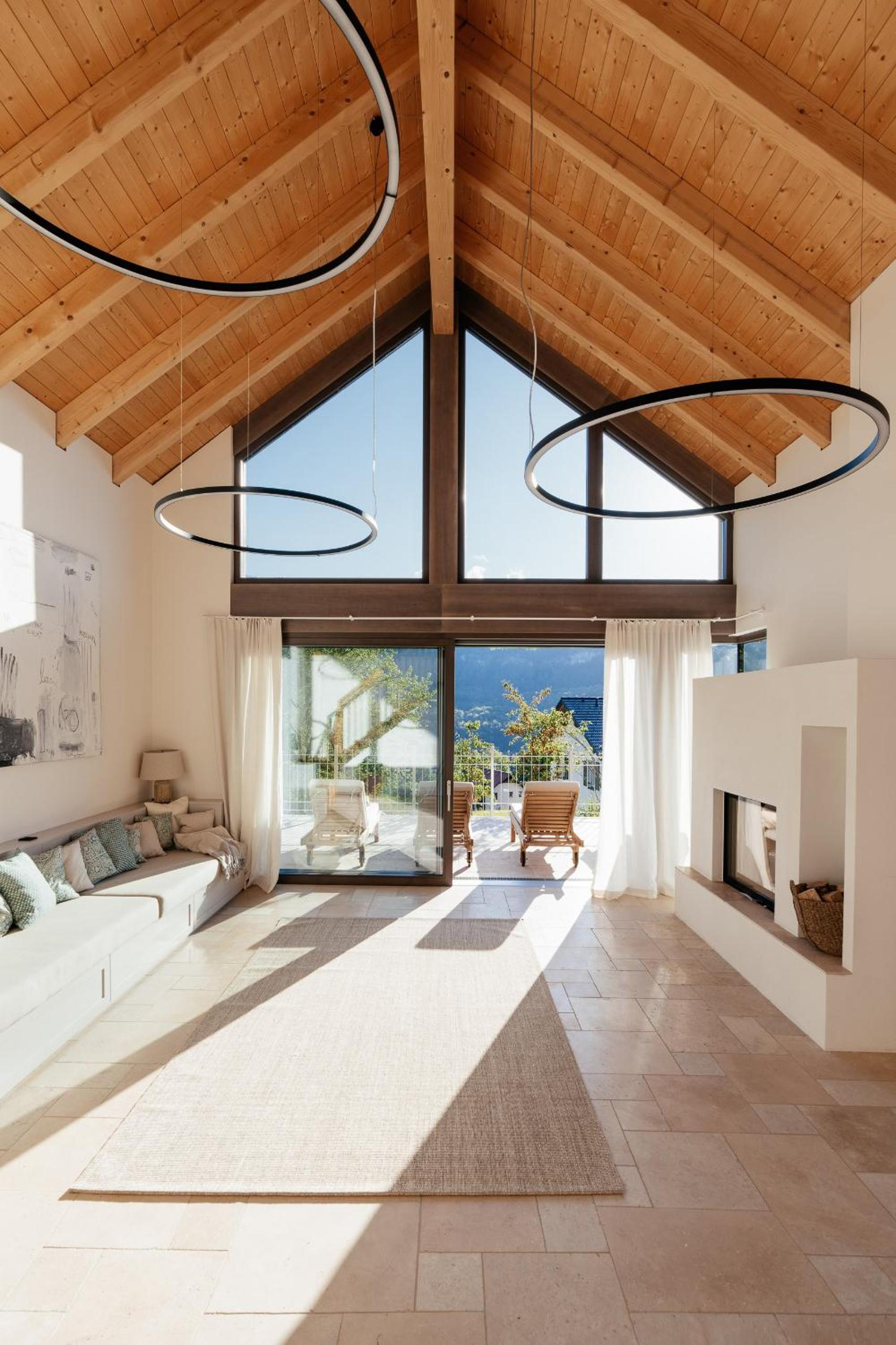 Villa photo 1