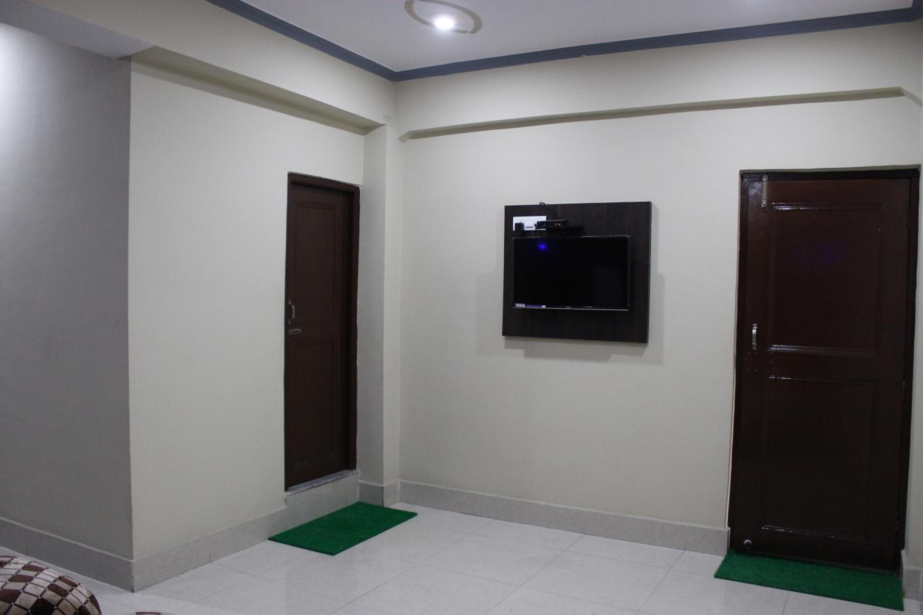 Deluxe Quadruple Room - Photo 3