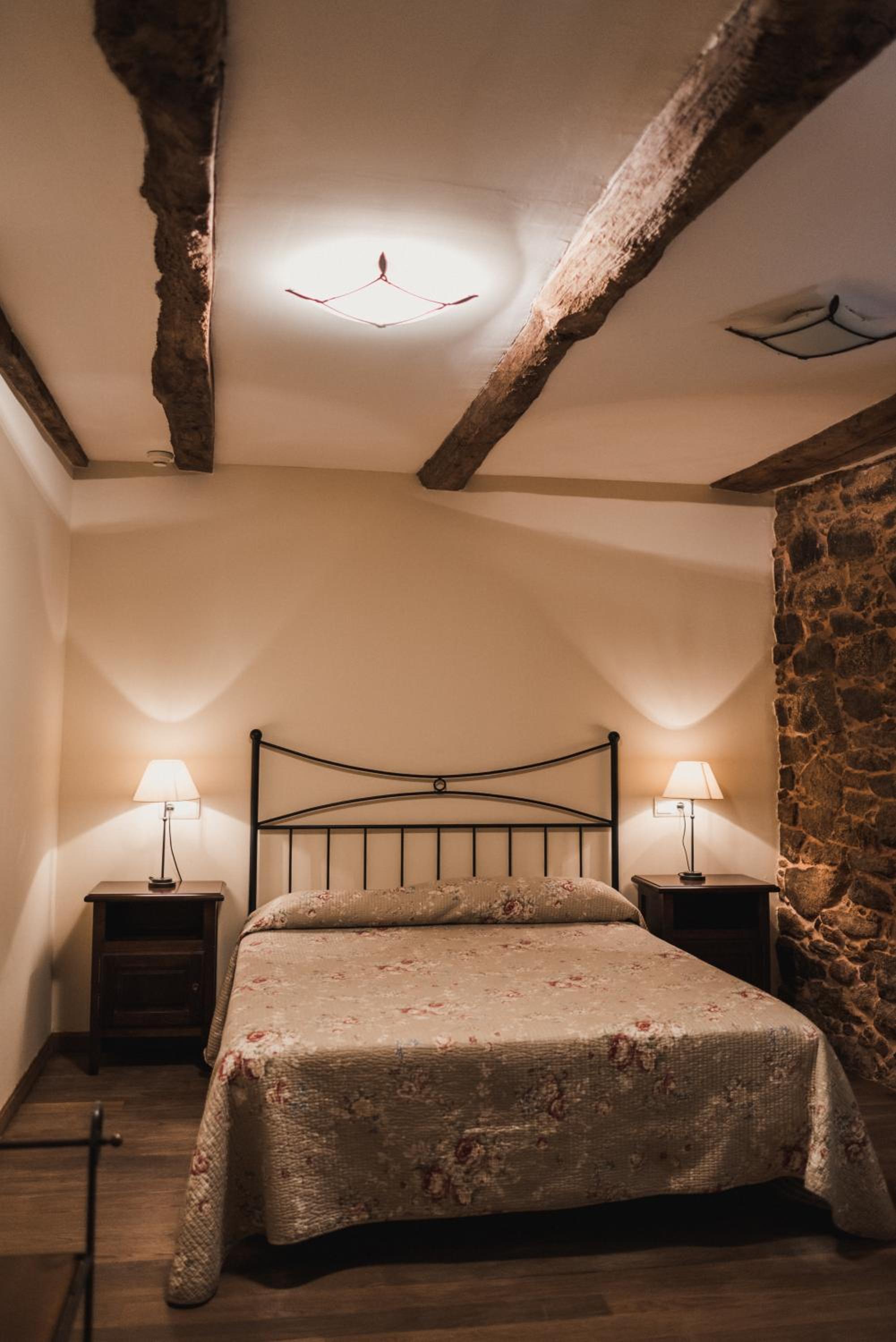 Double or Twin Room - Photo 1