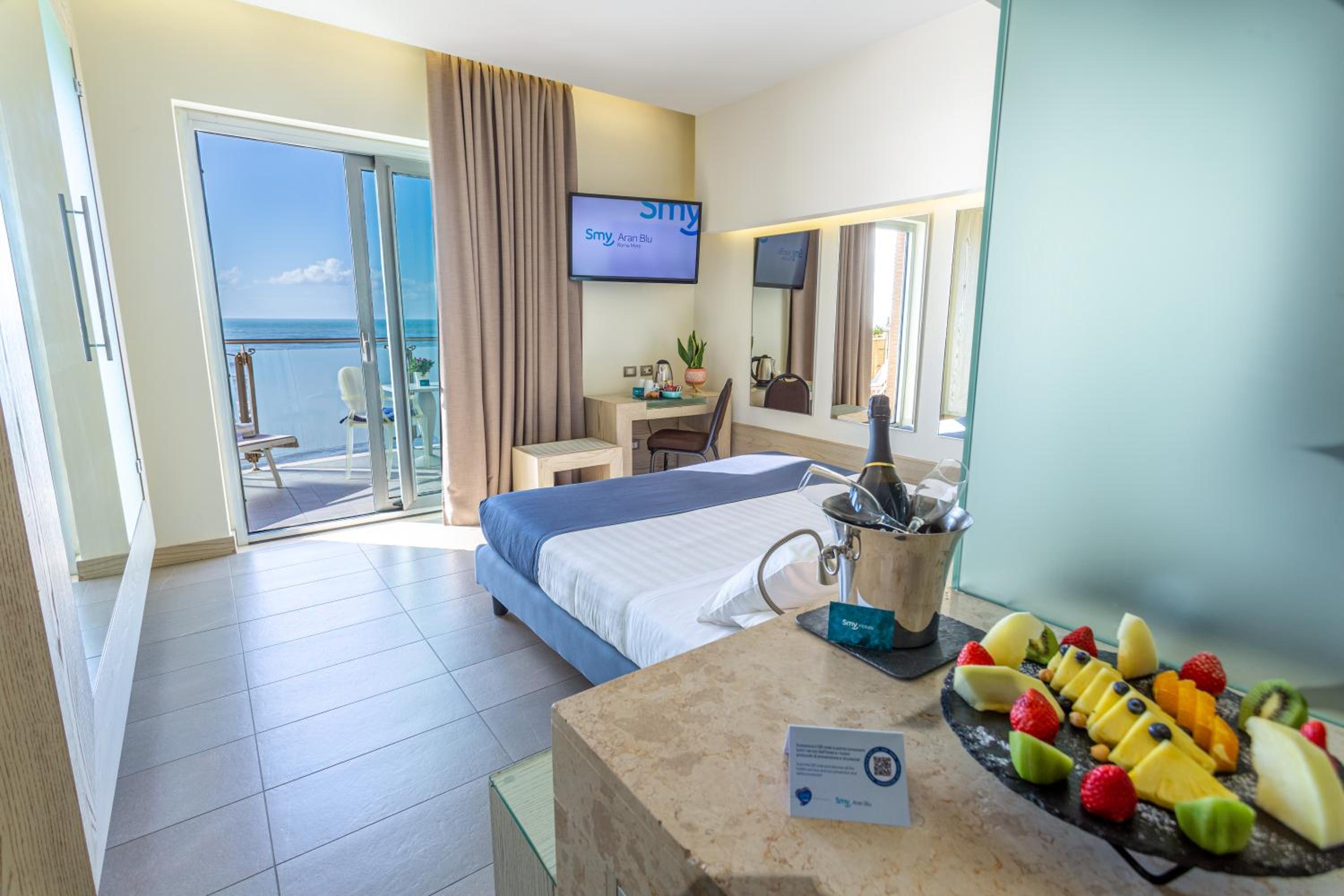 Superior Double Room with Balcony and Sea View - Photo 1