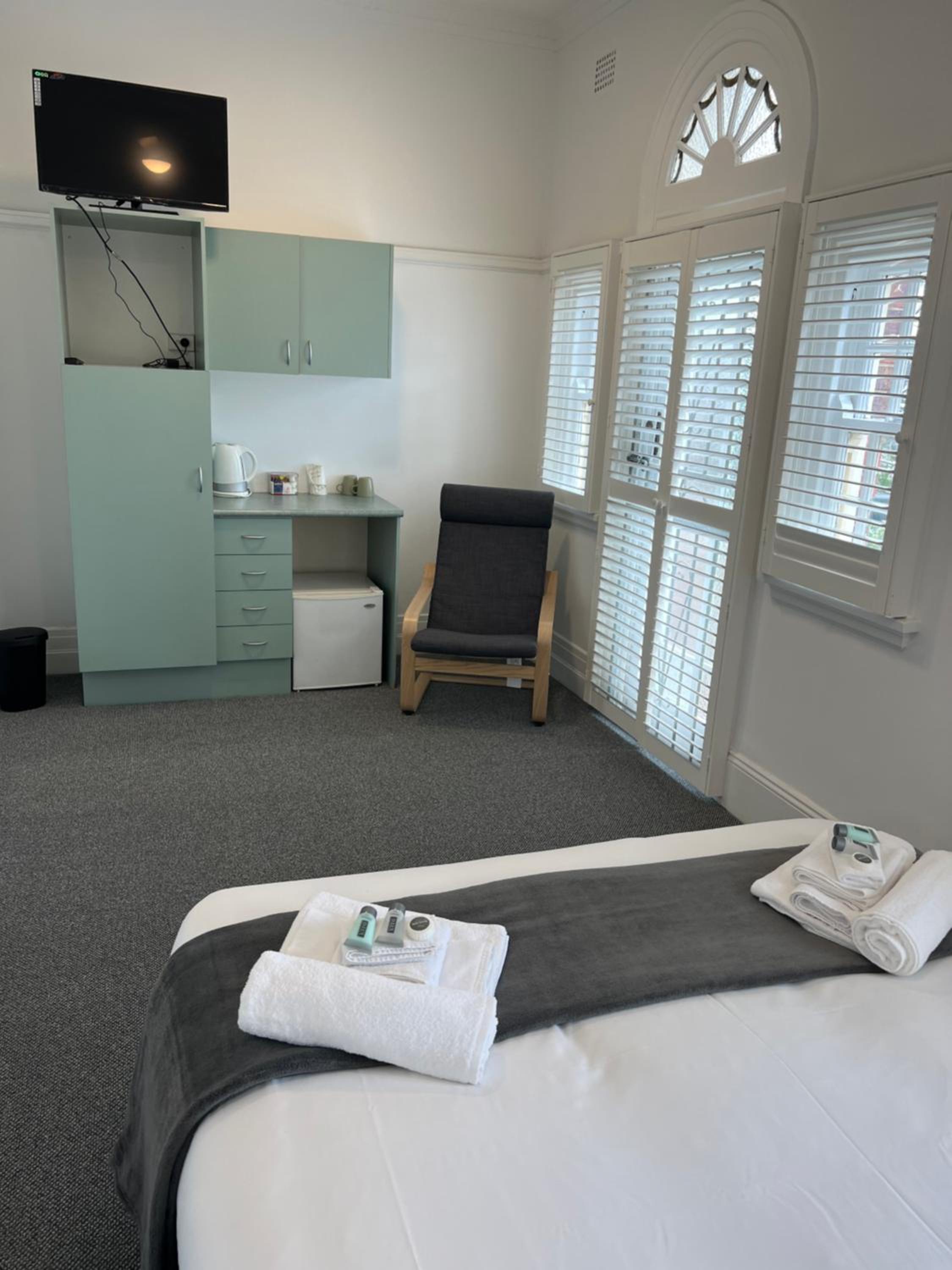 Queen Room with Shared Bathroom