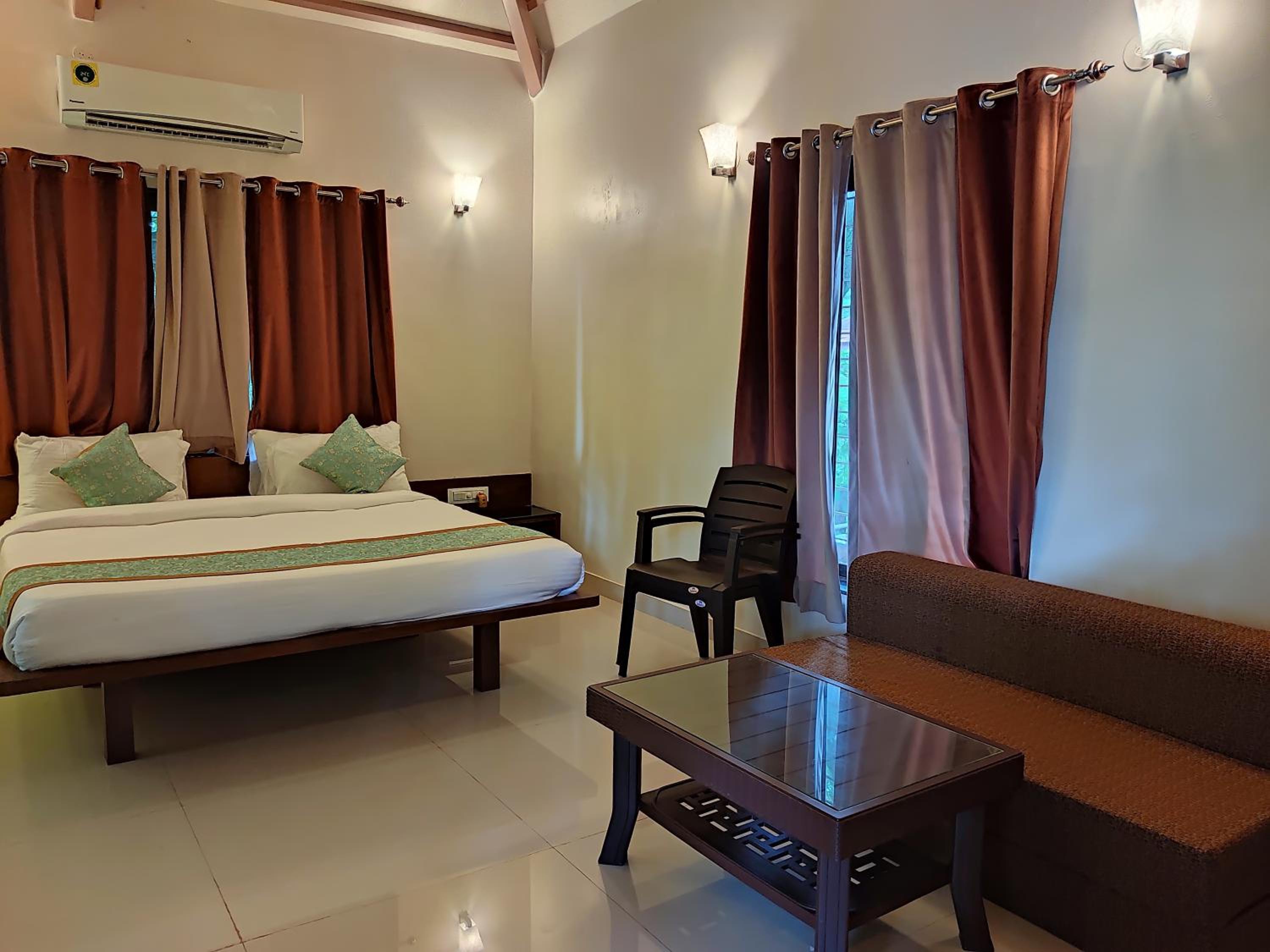 Super Deluxe Cottages - Photo 14