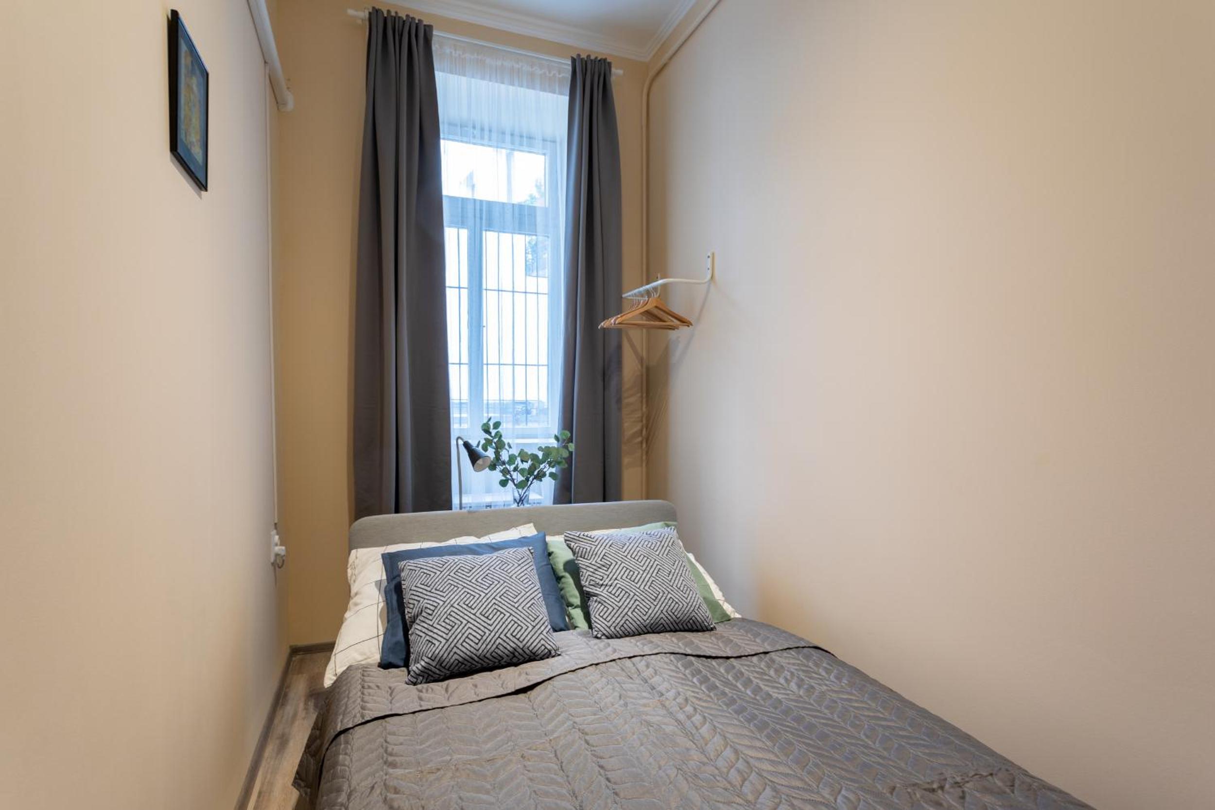 One-Bedroom Apartment - Photo 15