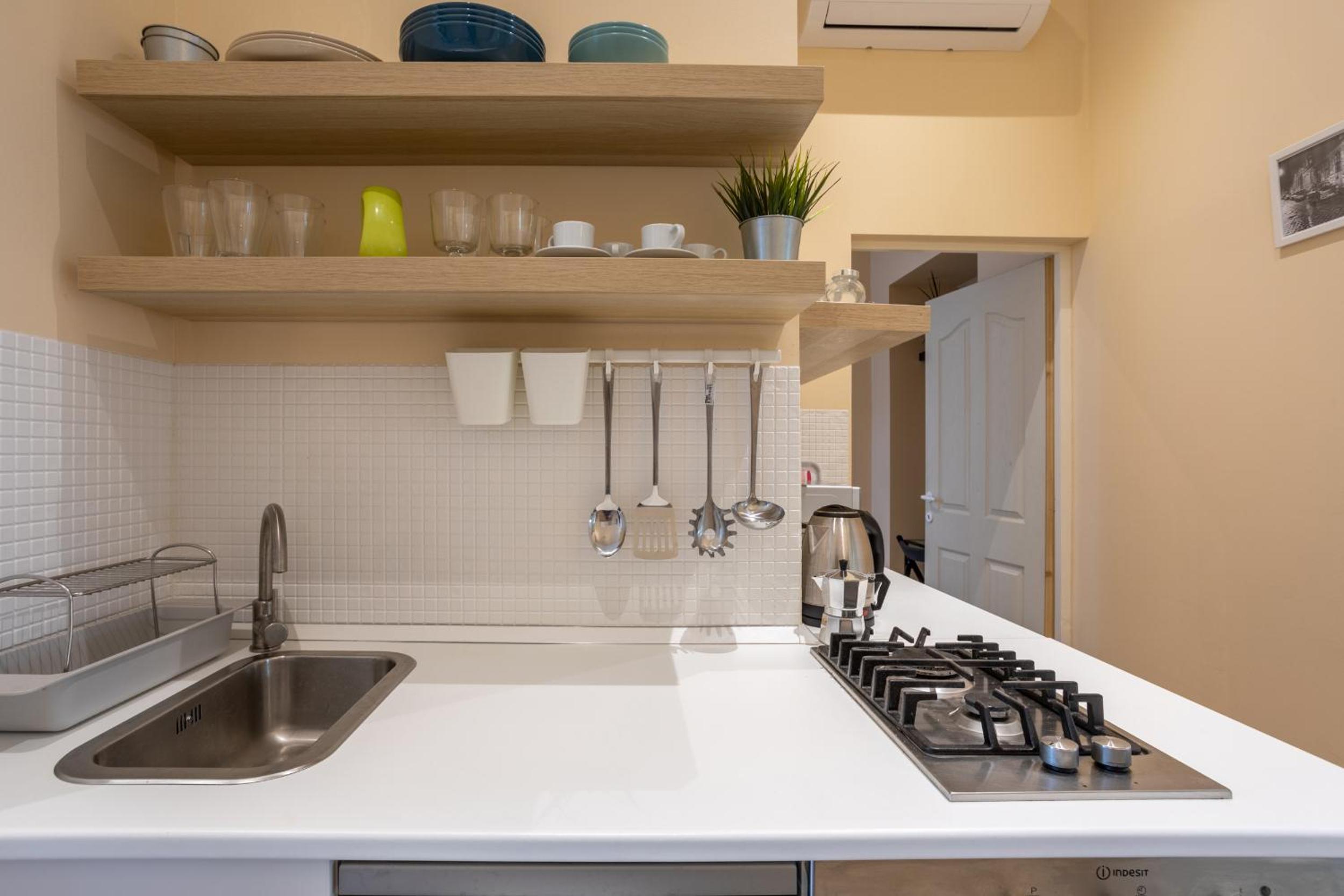 One-Bedroom Apartment - Photo 11