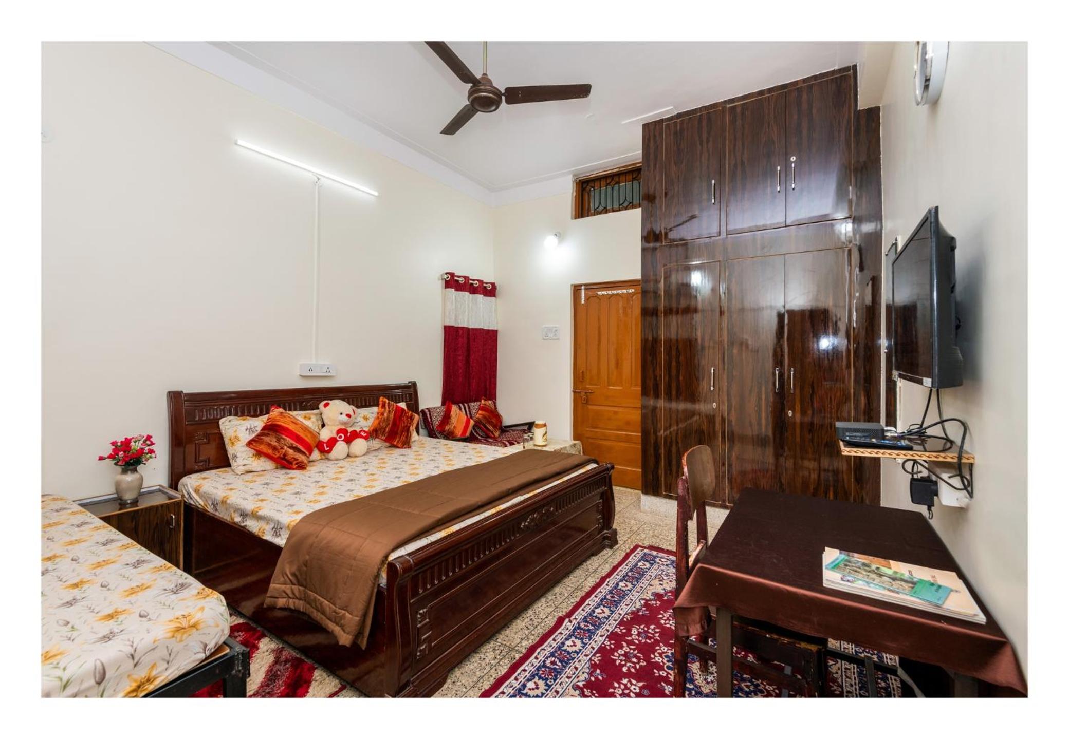 Quadruple Room With Private Bathroom photo 1