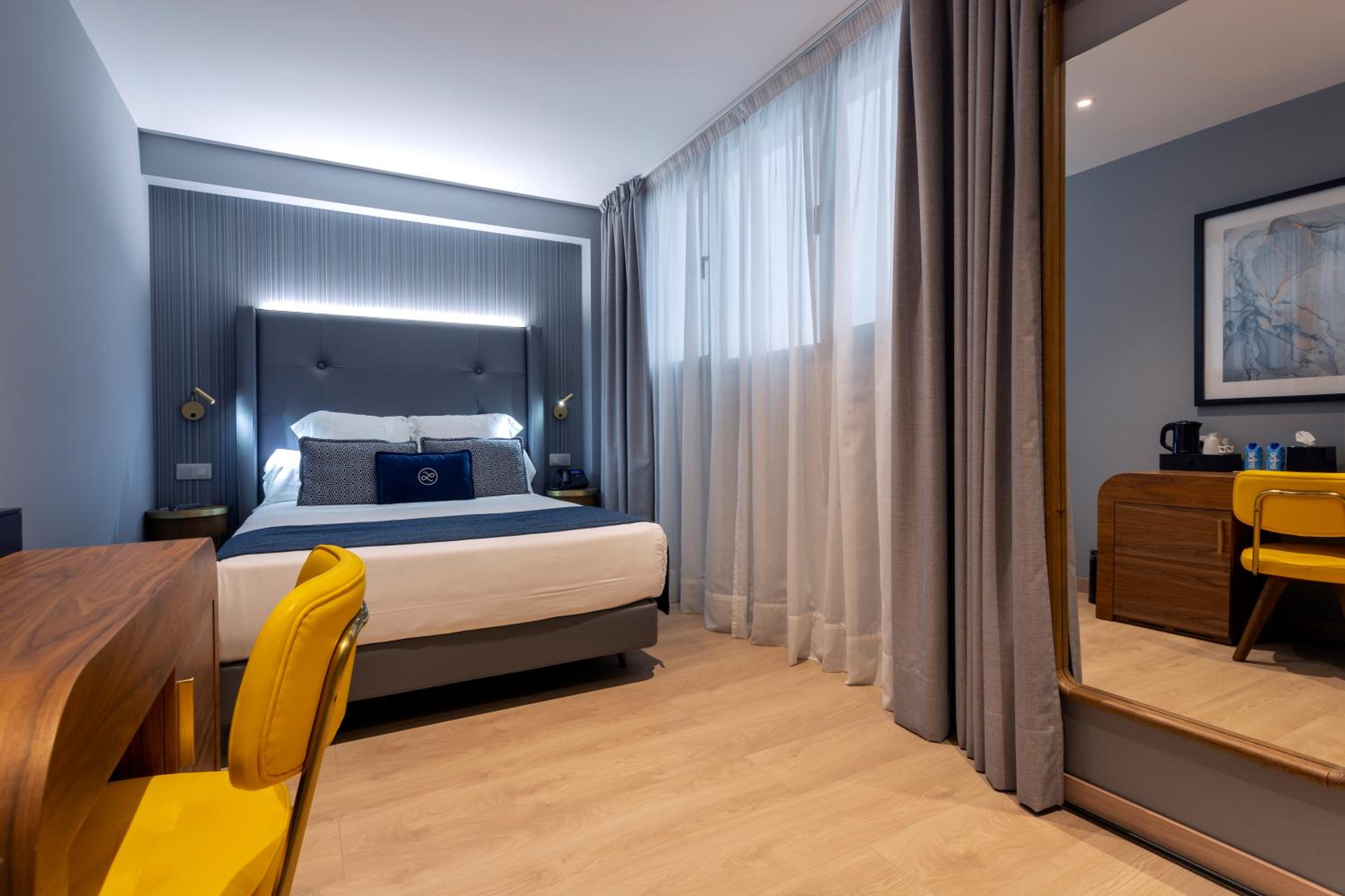 Interior Double Room Single Use