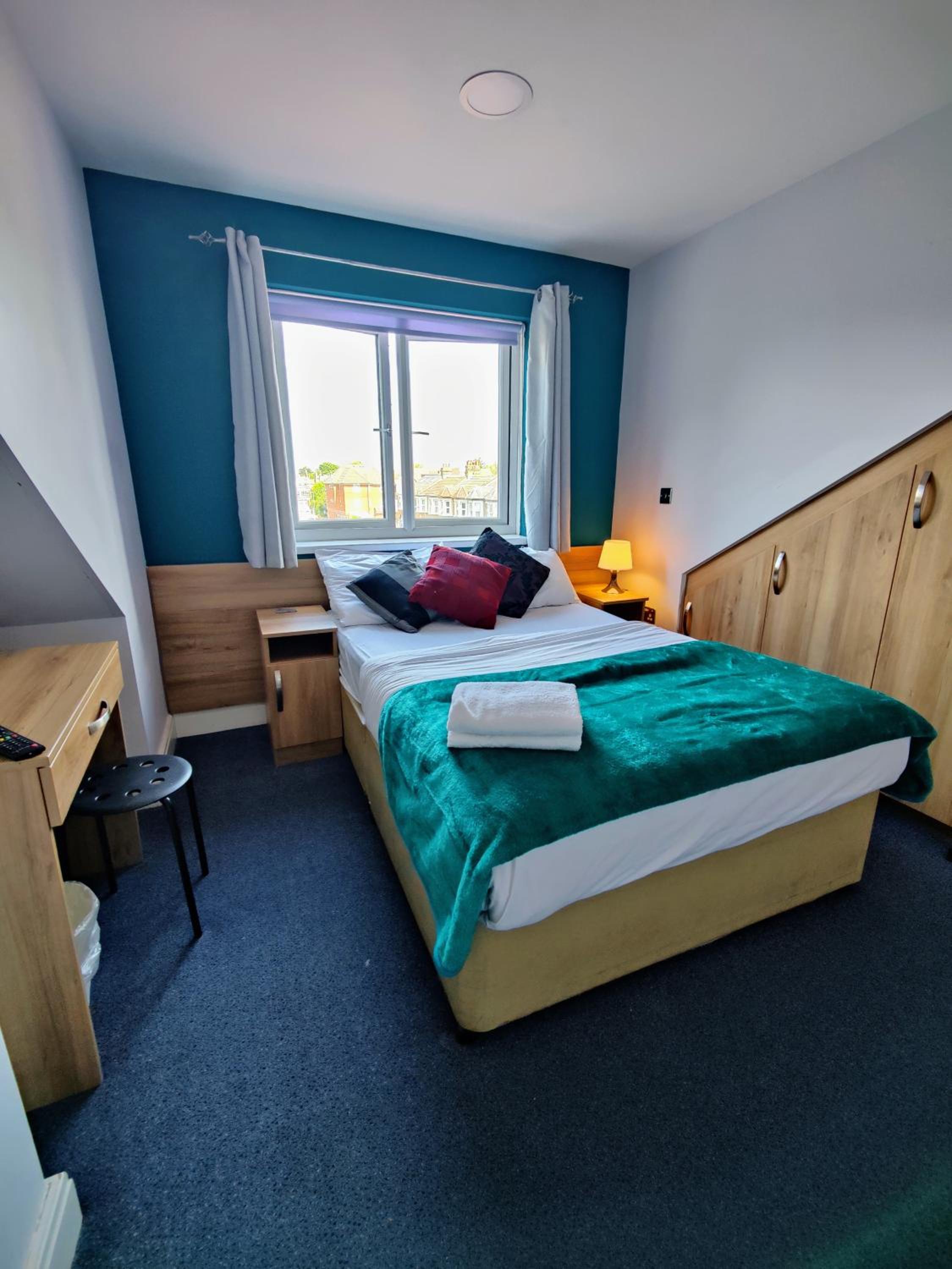 Double Room - Photo 3