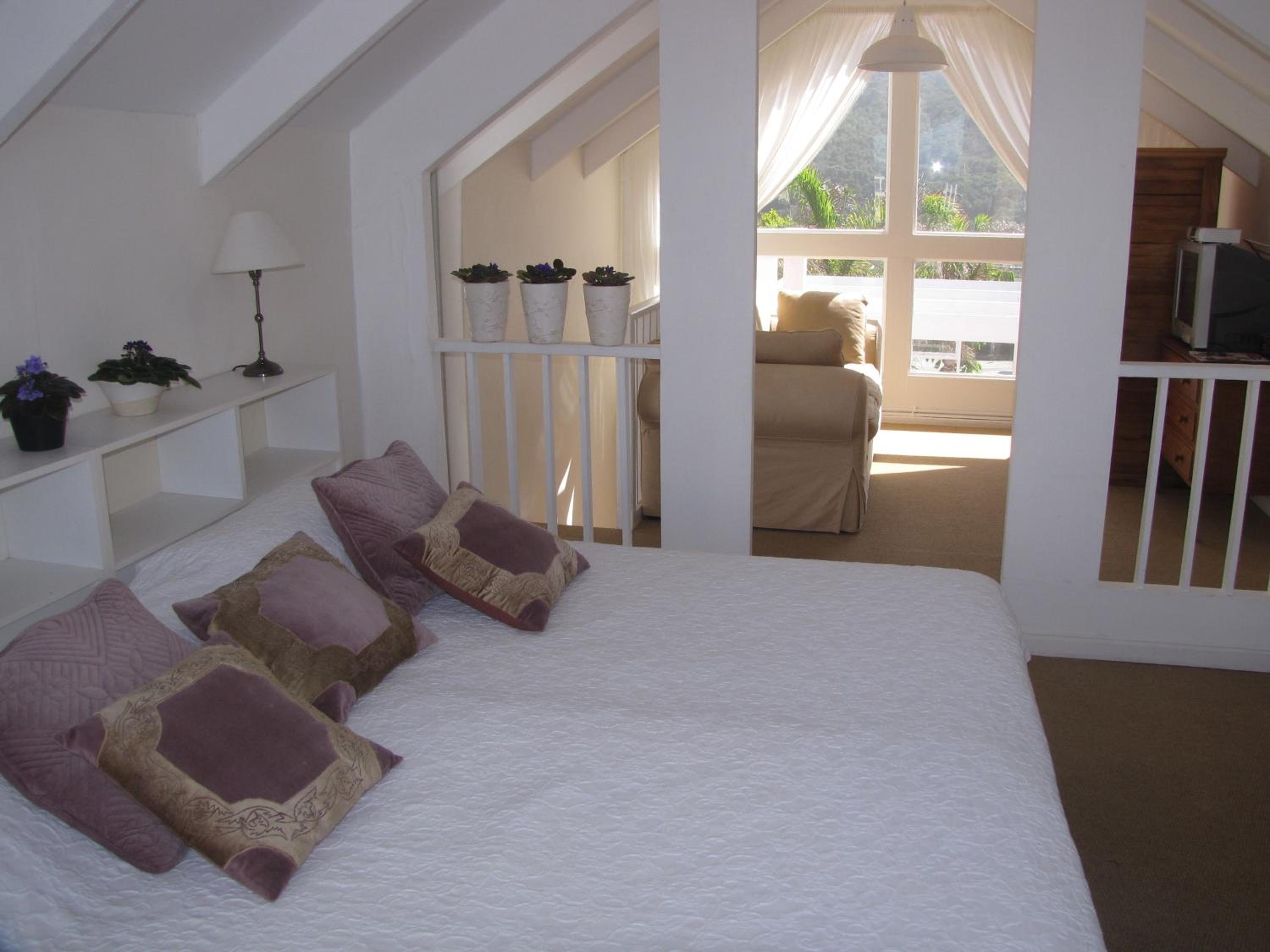 Duplex Suite with Patio and Ocean View - Pebbles photo 2