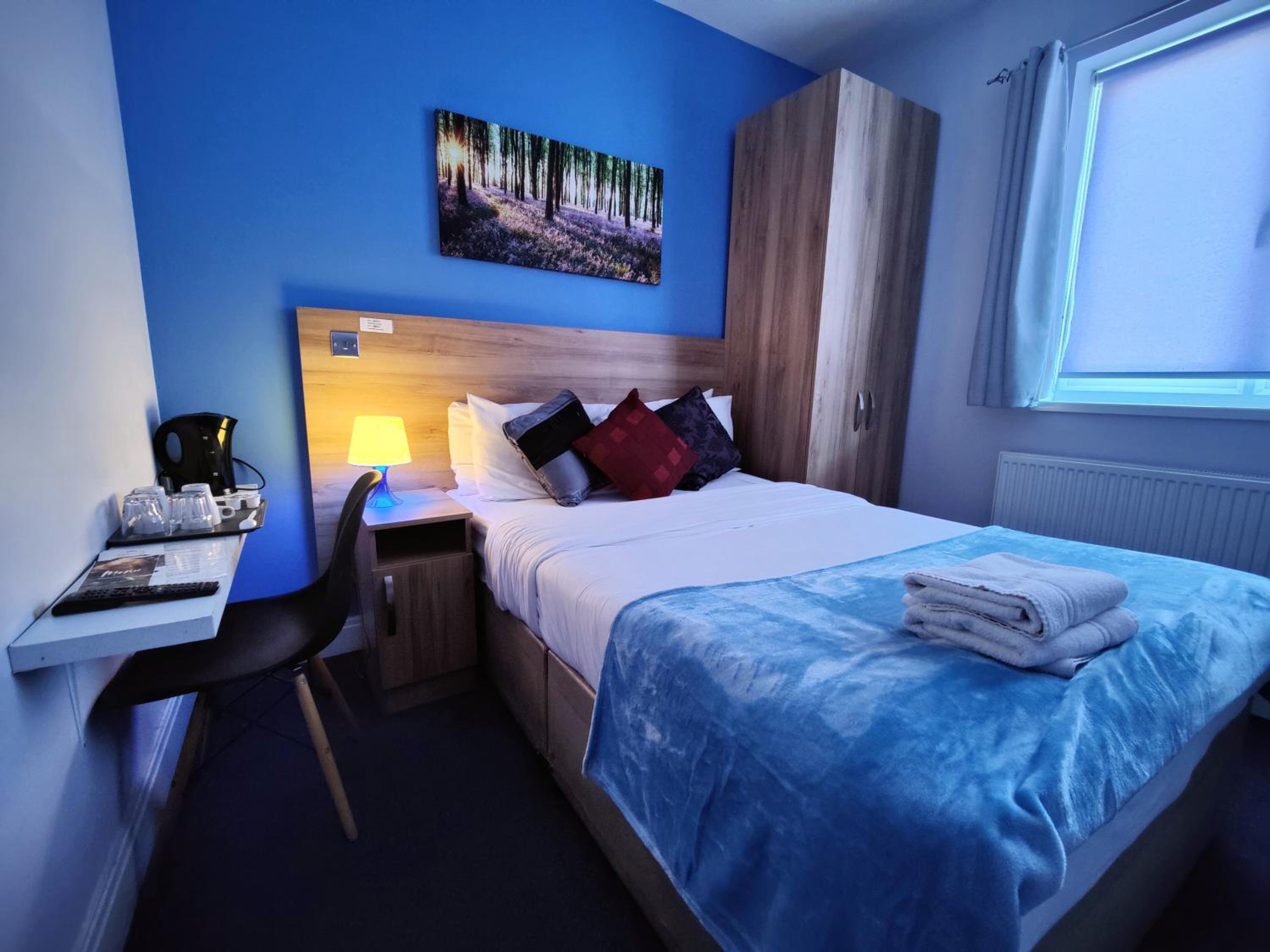 Double Room - Photo 6
