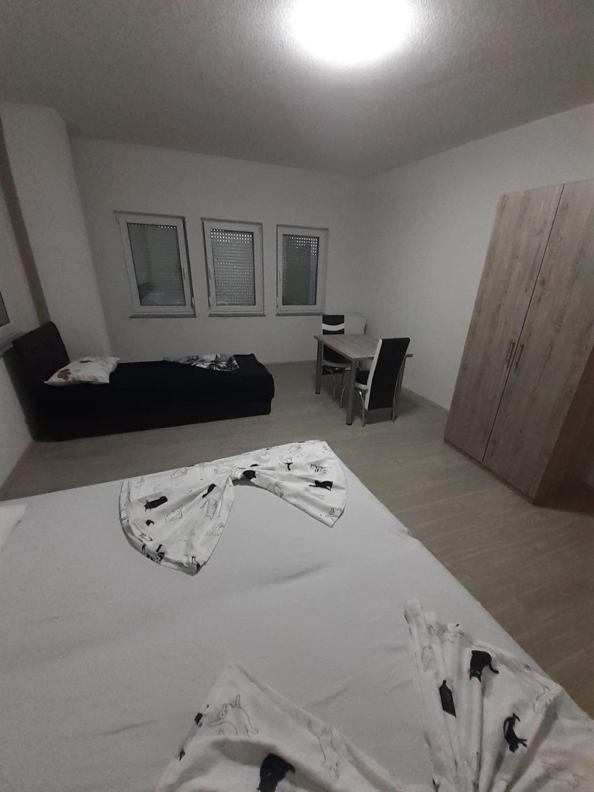 Budget Double Room photo 3