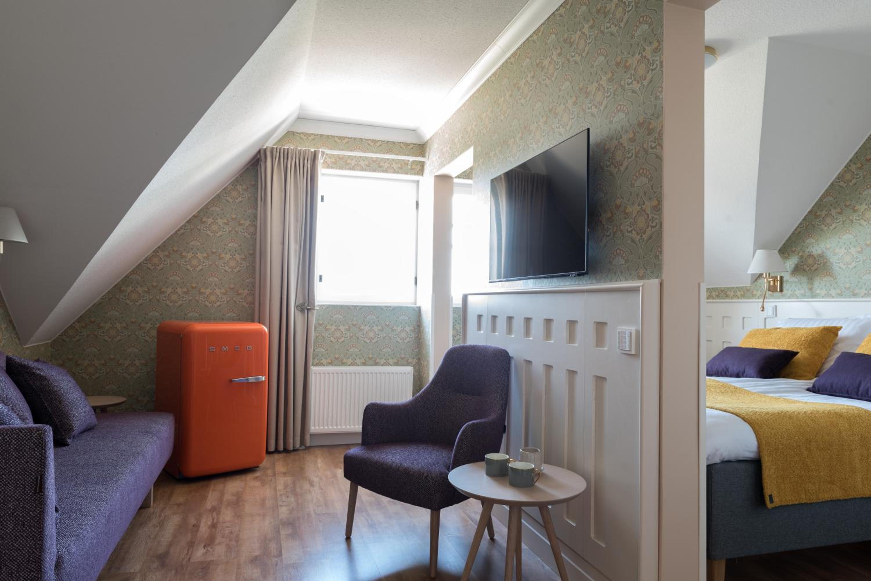 Suite with Lake View - Photo 1