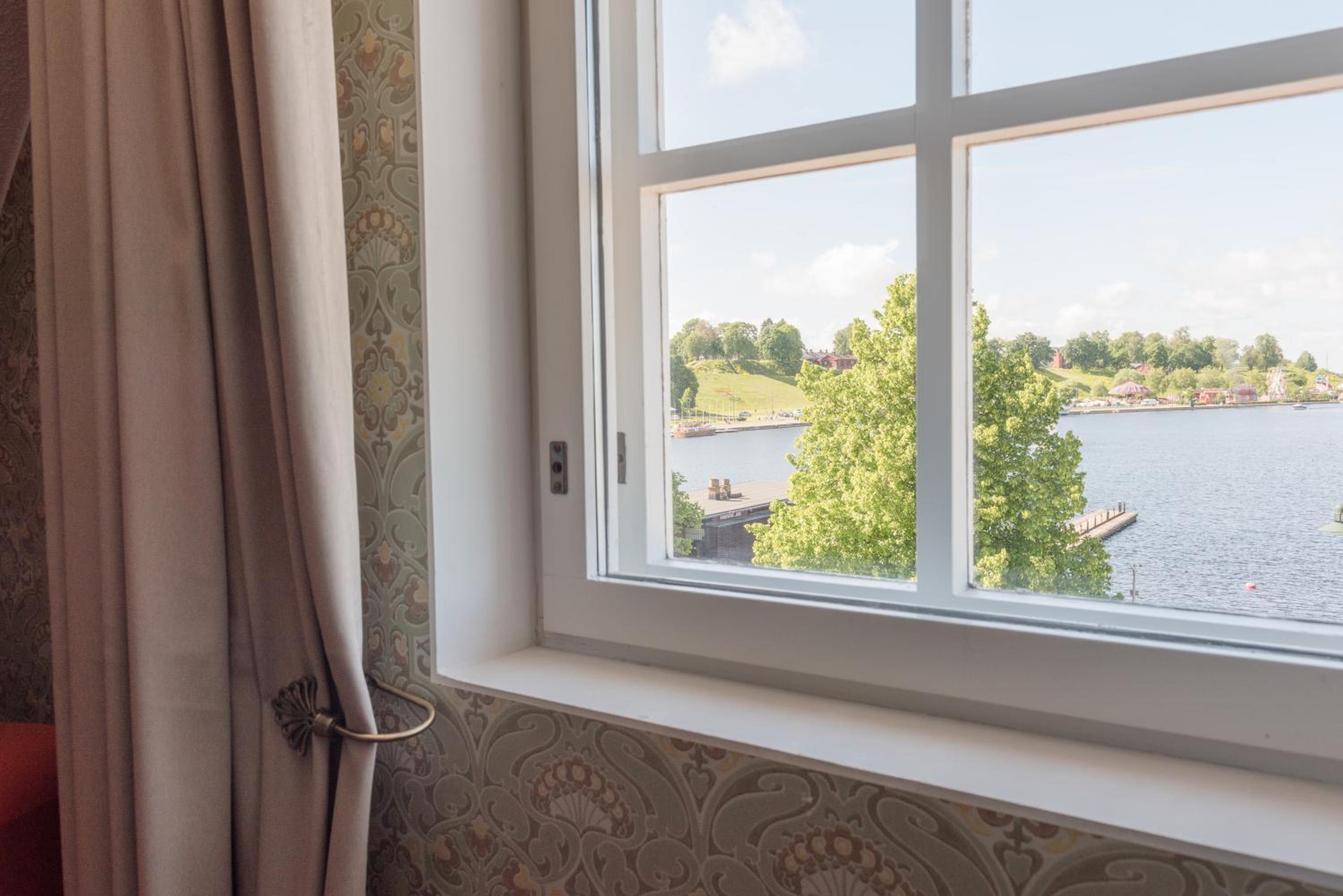 Suite with Lake View - Photo 5