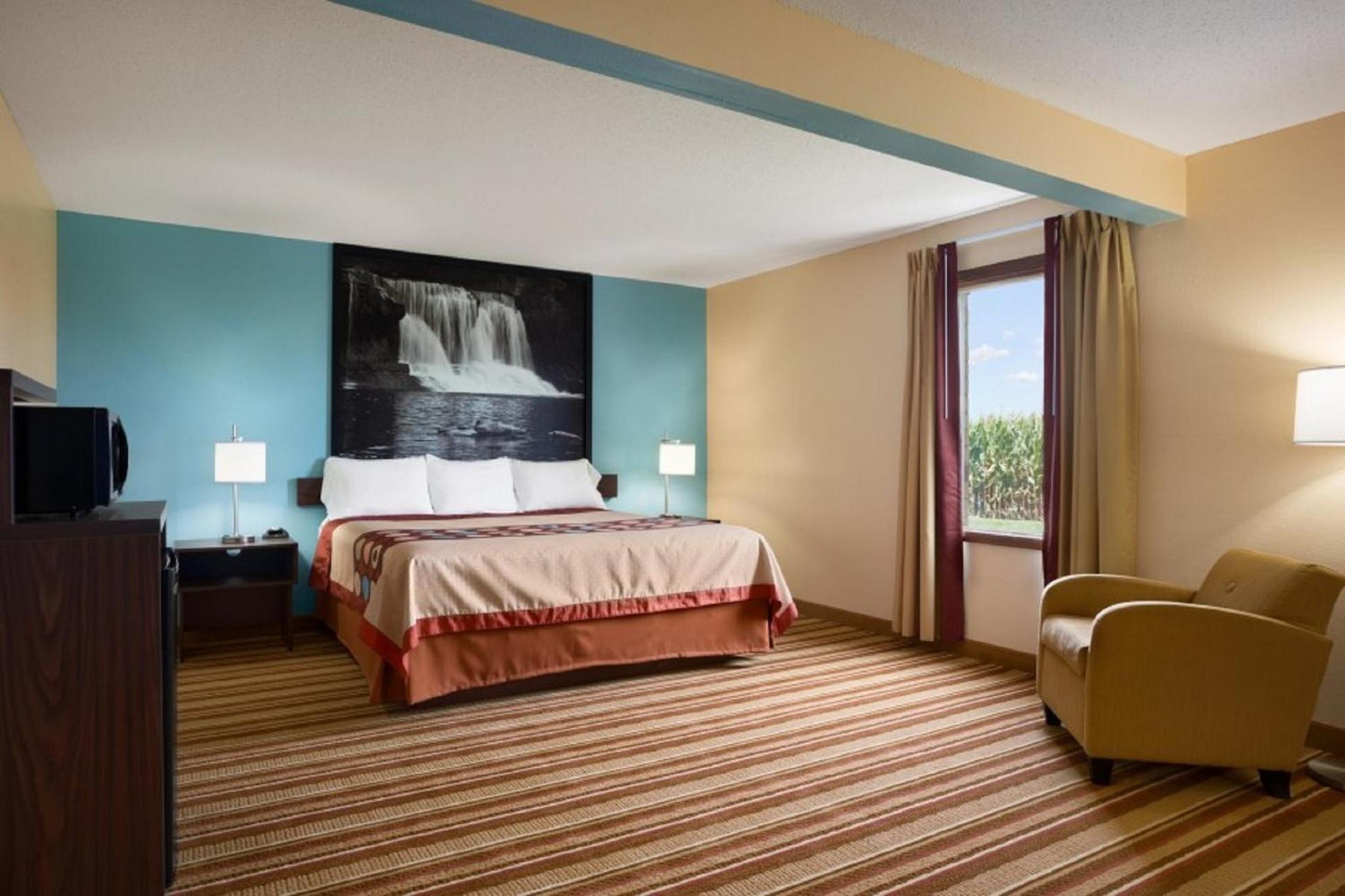King Studio Suite - Non-Smoking - Photo 4