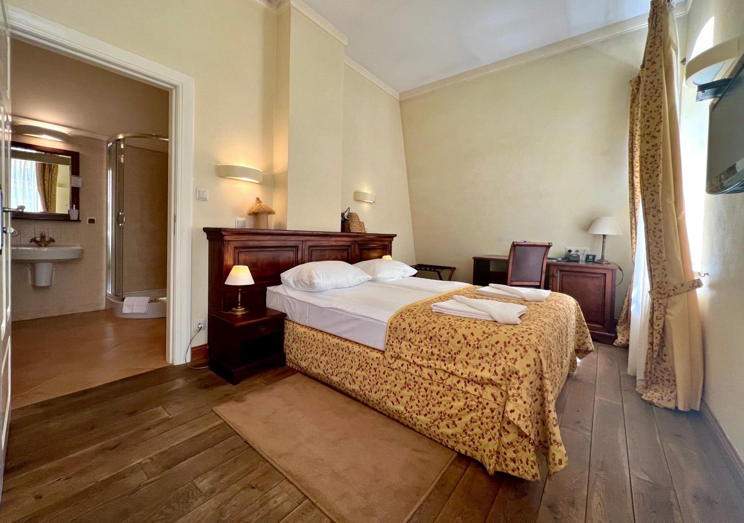 Large Single Room photo 3