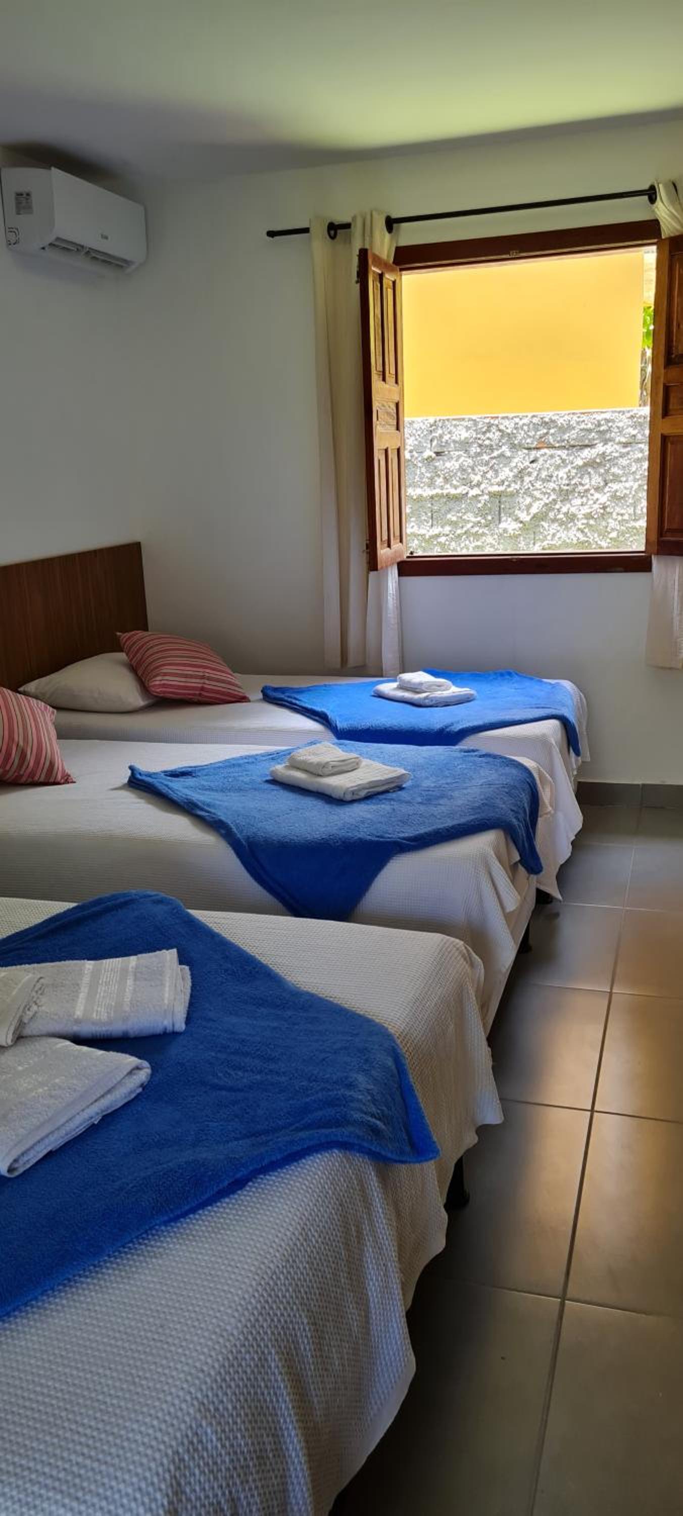 Triple Room with Private Bathroom photo 1