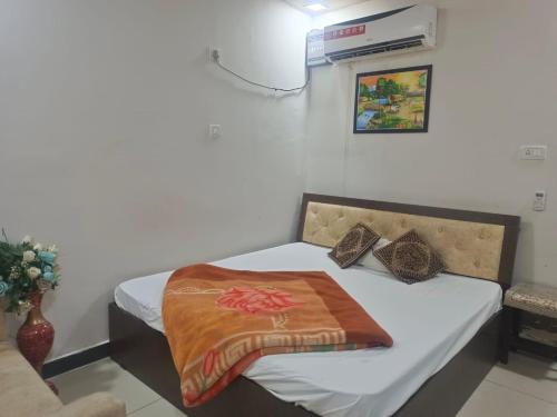 Deluxe Double Room (2 Adults + 1 Child) - Photo 7