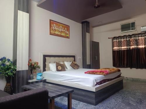 Deluxe Double Room (2 Adults + 1 Child) - Photo 19