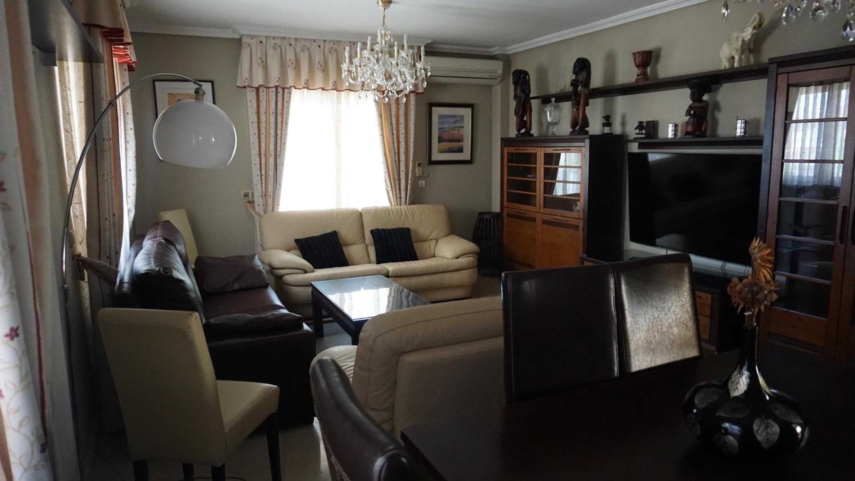Casa de cuatro habitaciones