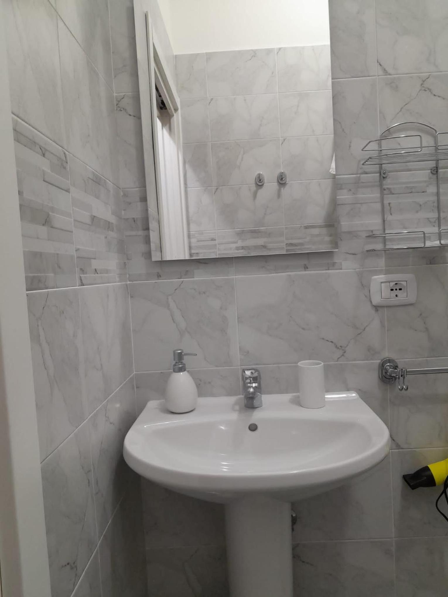 Deluxe Room - Photo 7