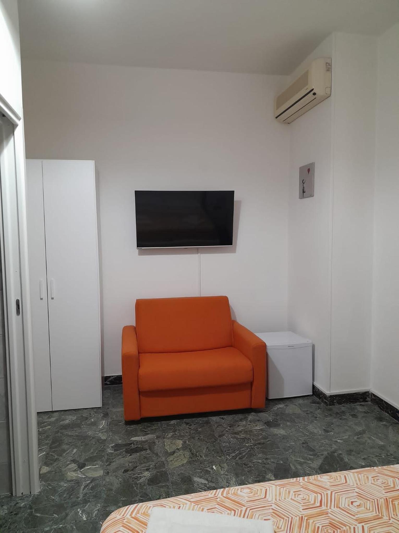 Deluxe Room - Photo 5
