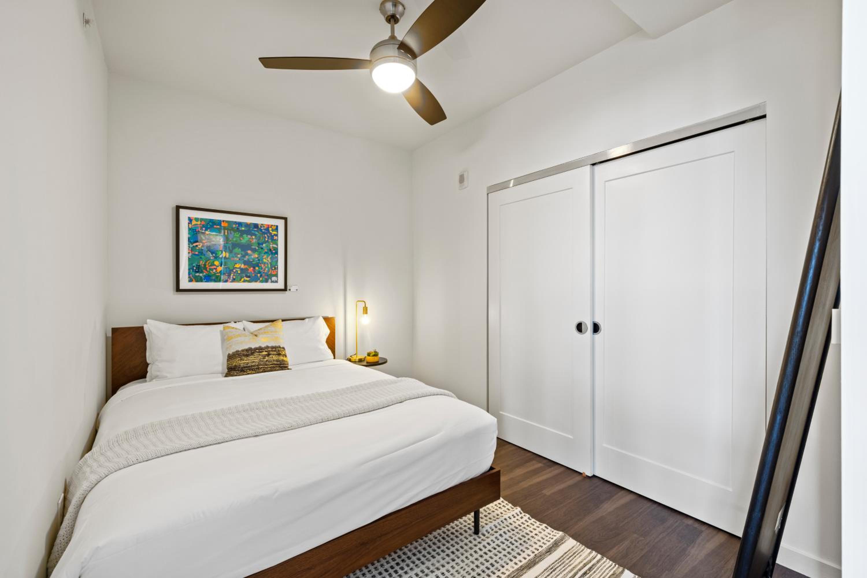 One-Bedroom Apartment - Photo 5