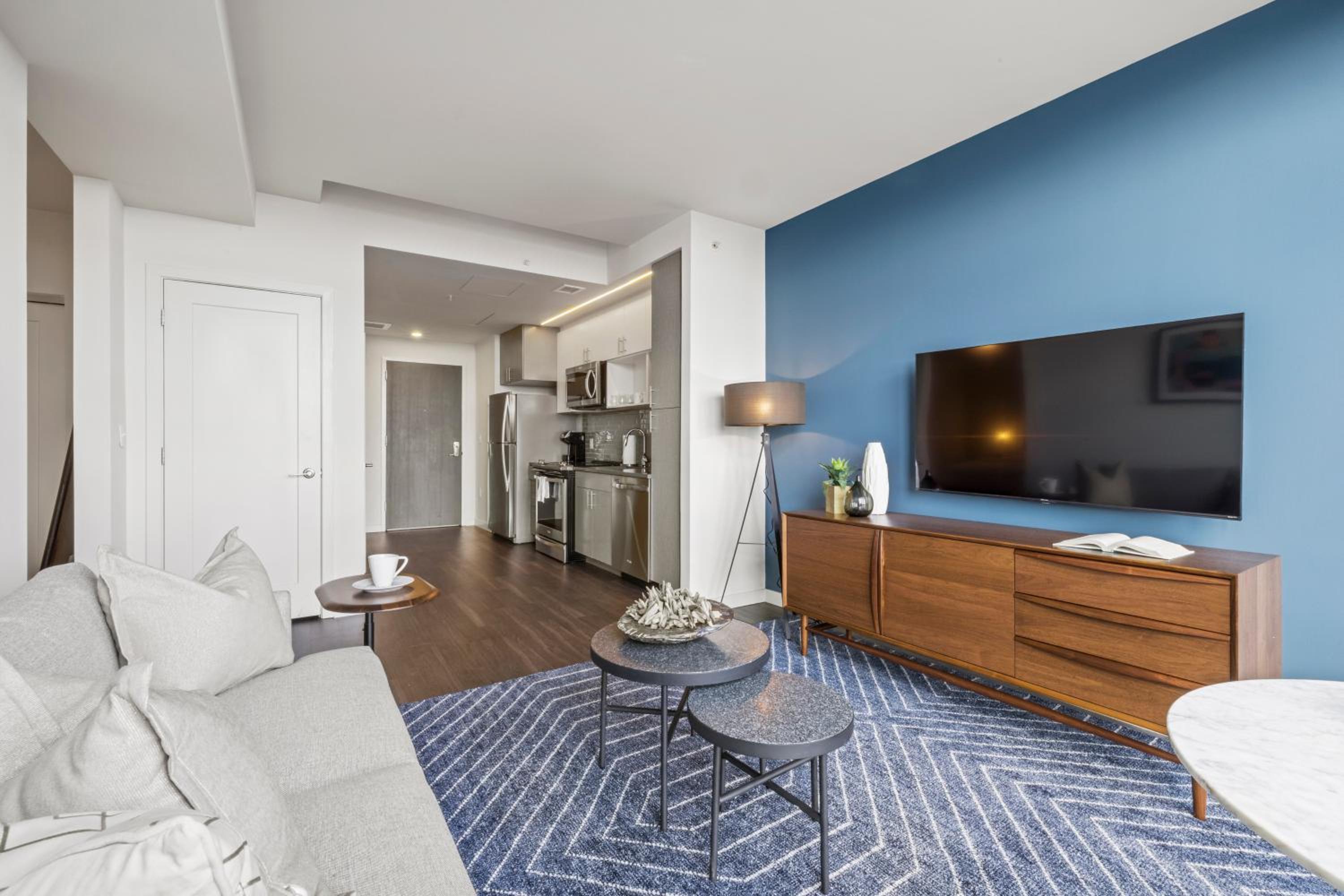 One-Bedroom Apartment - Photo 7