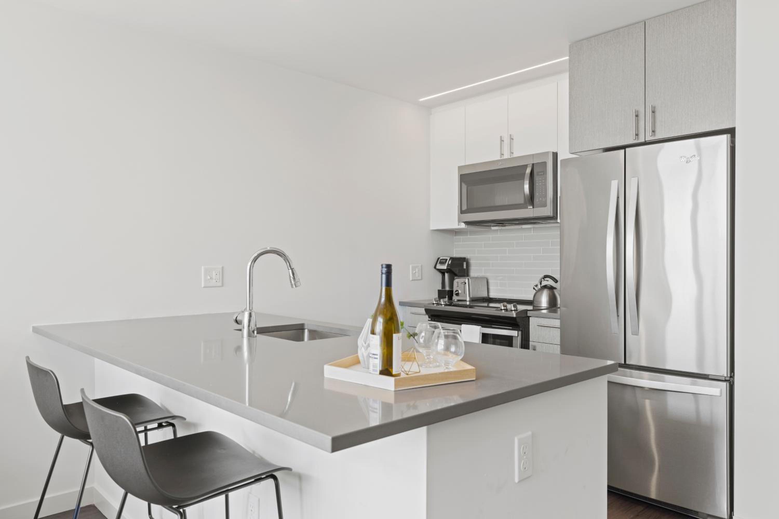Studio Apartment - Photo 6