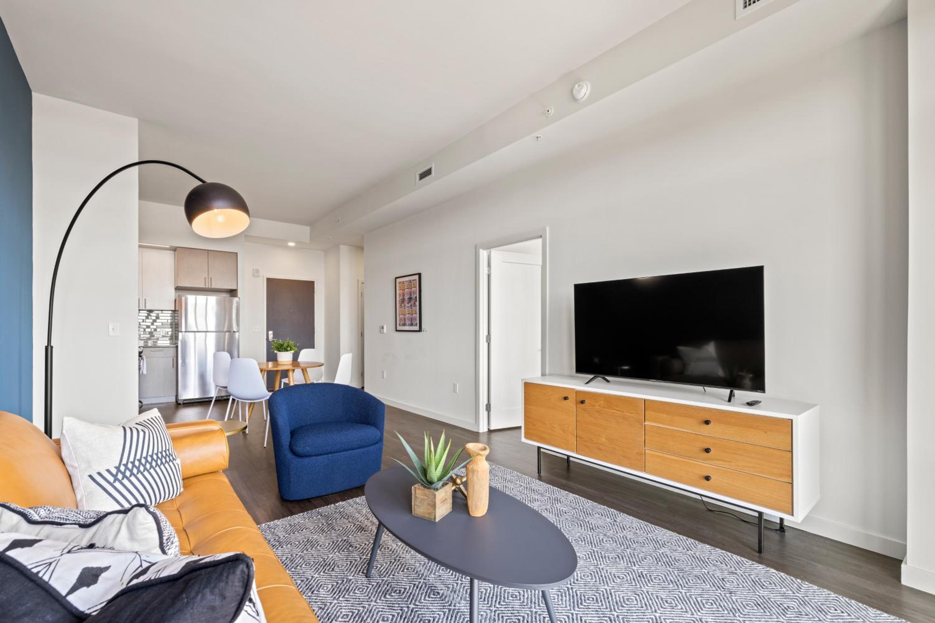 Premium One Bedroom Apartment - Photo 3