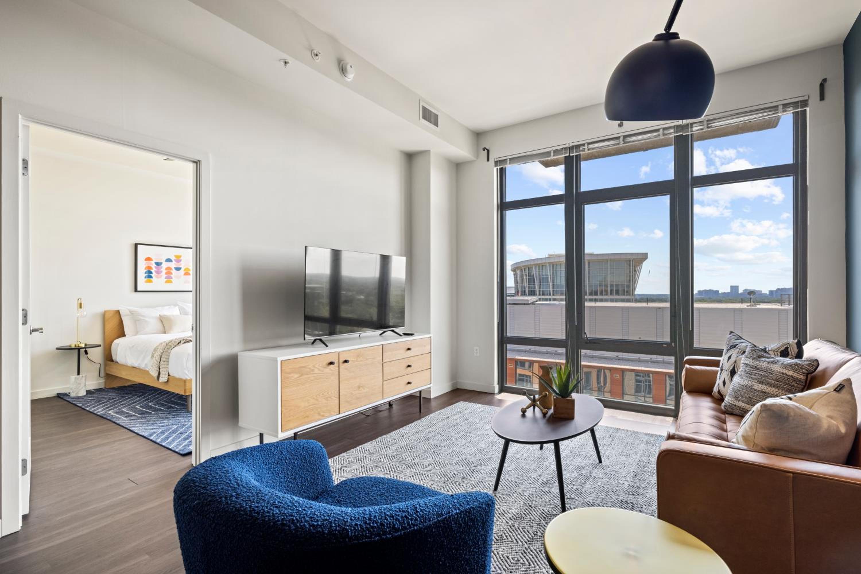 Premium One Bedroom Apartment with Balcony  - Photo 1