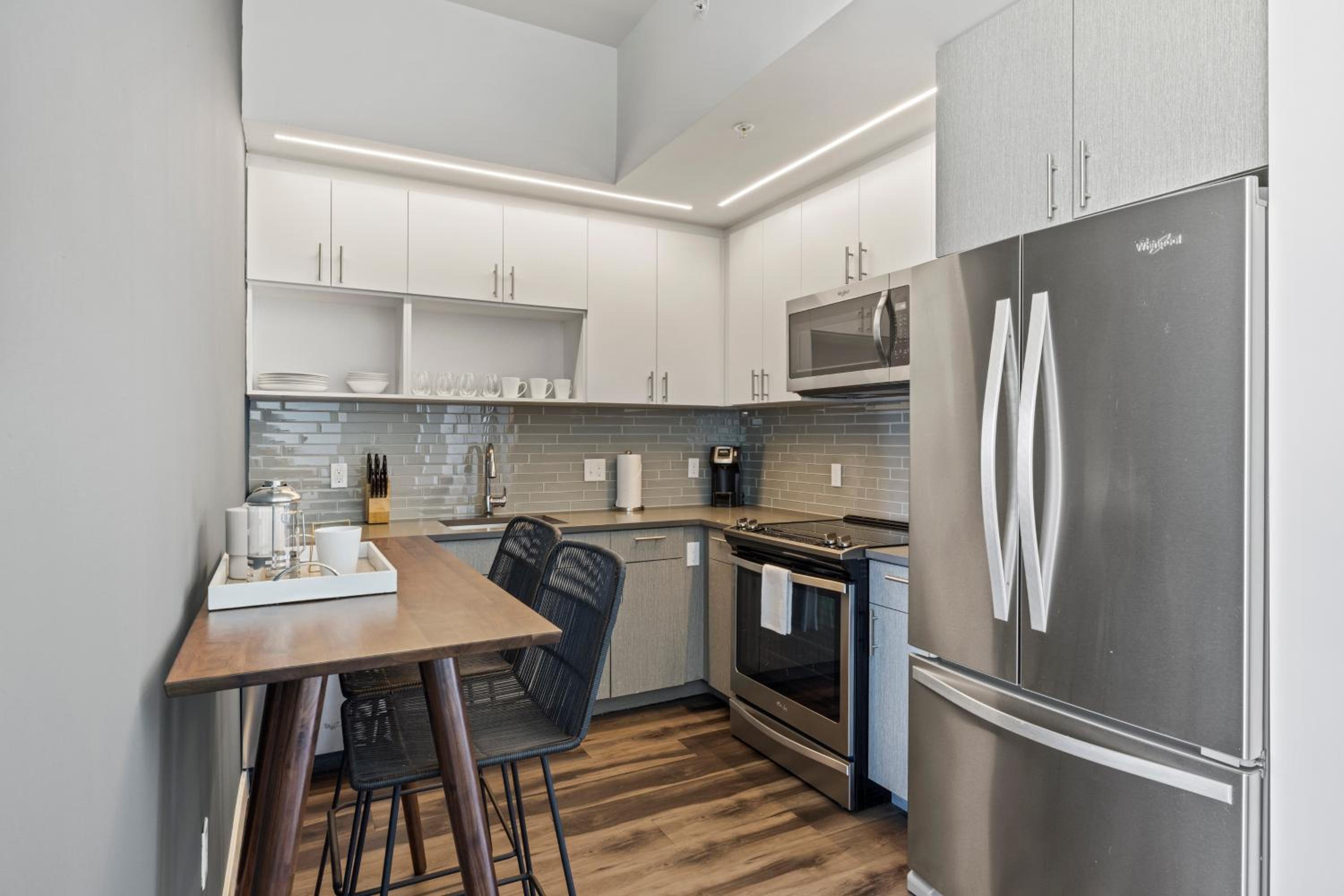 Two-Bedroom Apartment - Photo 2