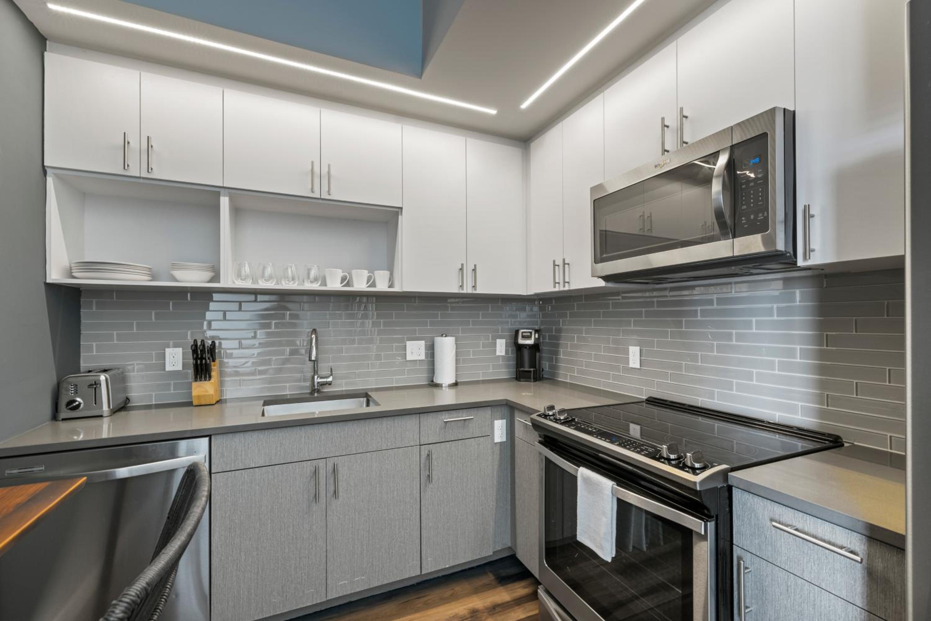 Two-Bedroom Apartment - Photo 3
