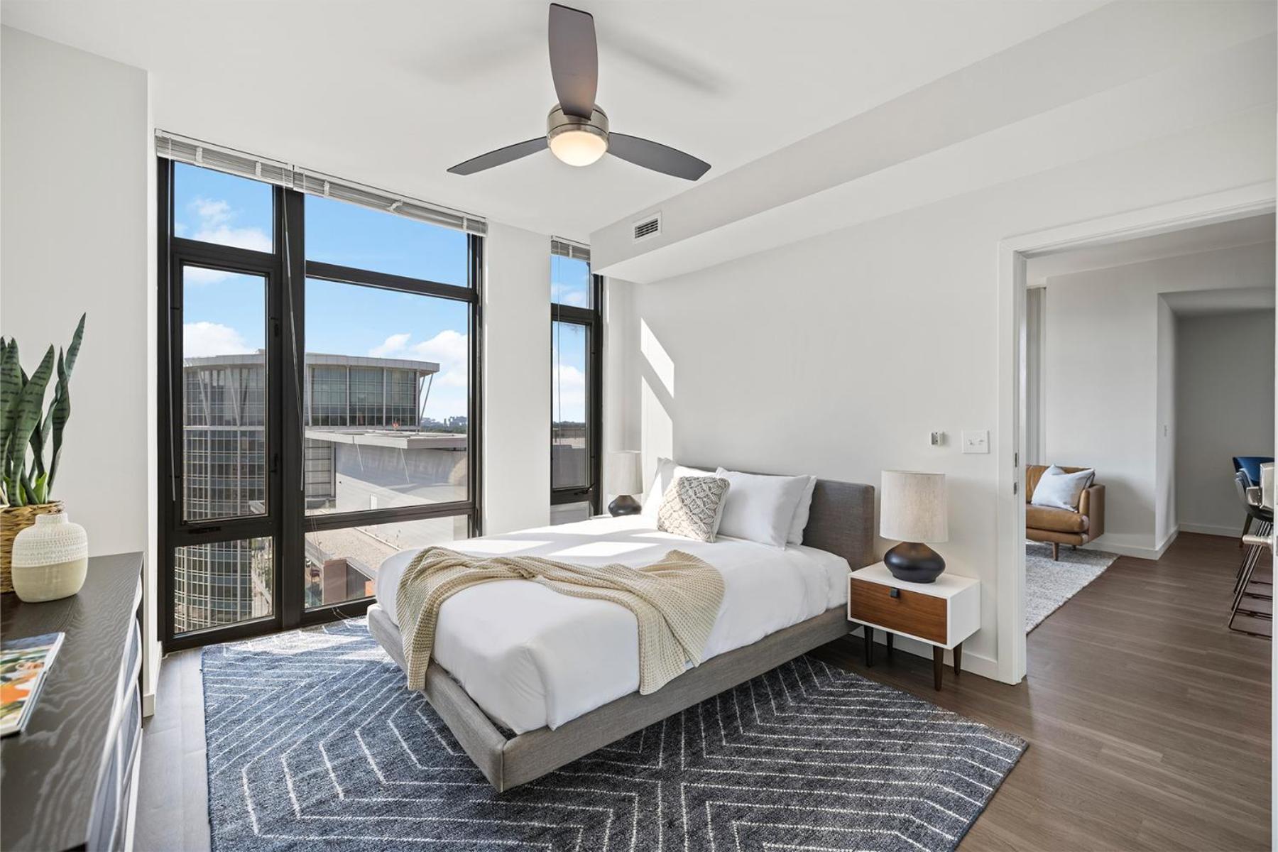 Premium Two Bedroom Apartment with Balcony - Photo 10