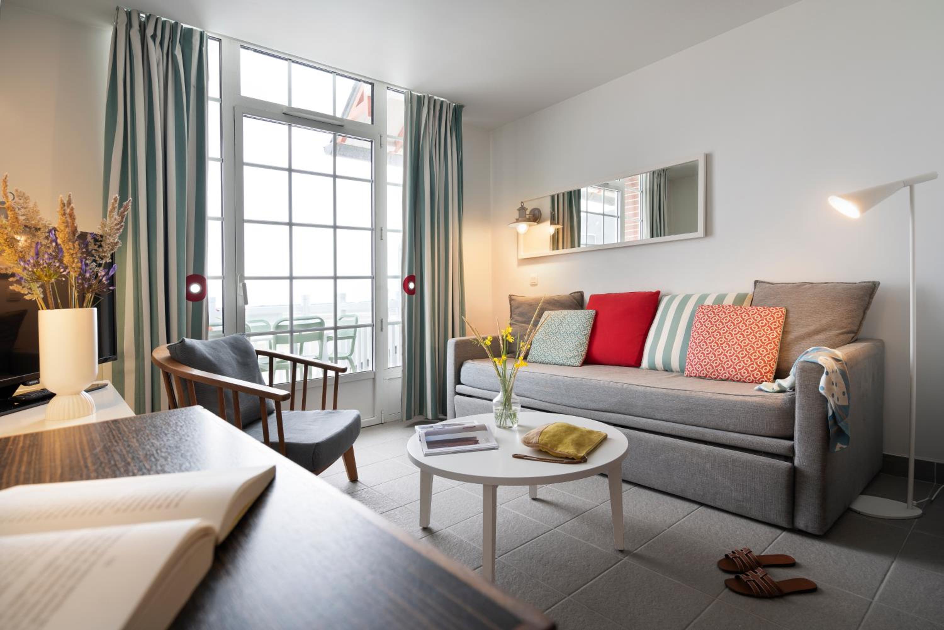 Two-Bedroom Duplex Apartment (6 people) - Sea View