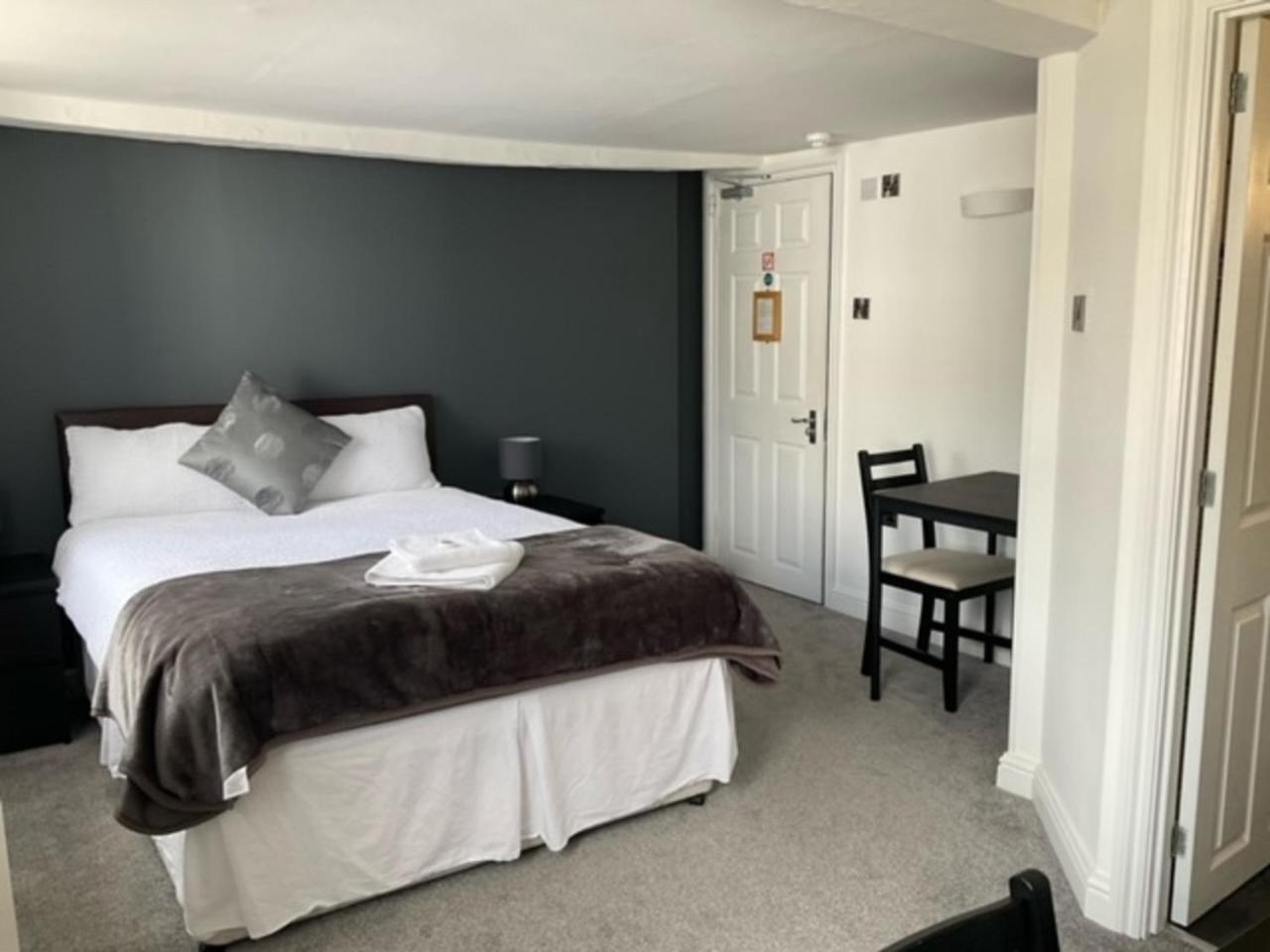 Double Room - Photo 1