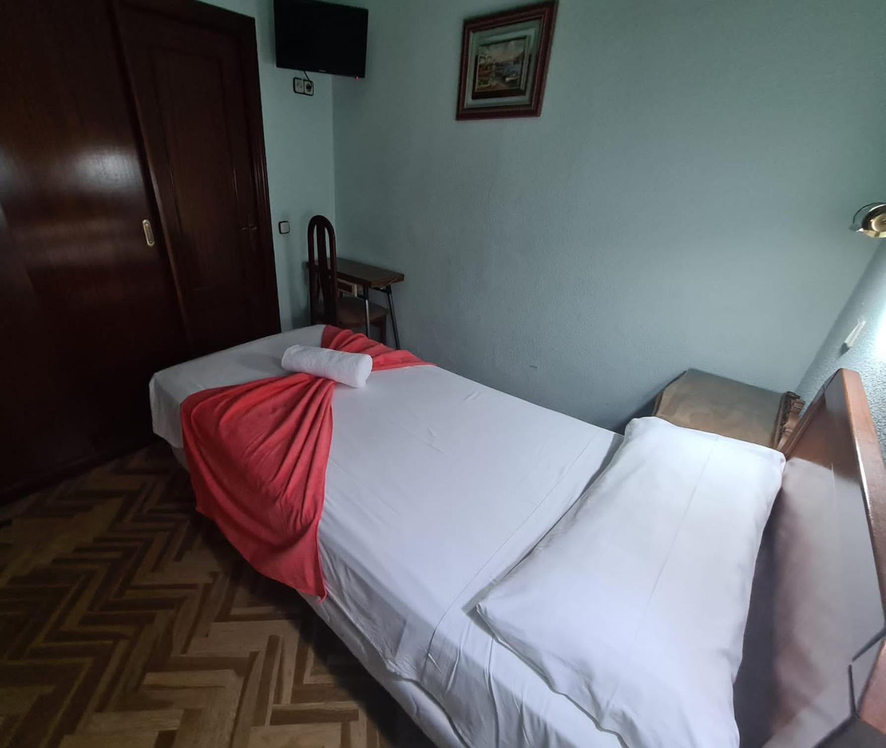 Habitación Individual Pequeña