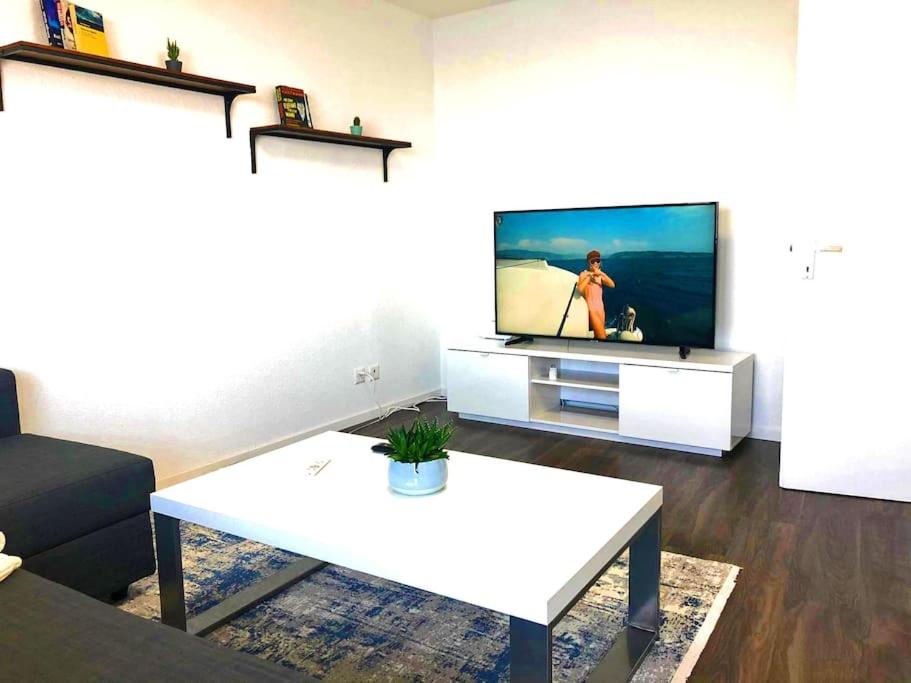 Apartment with Balcony - Photo 7