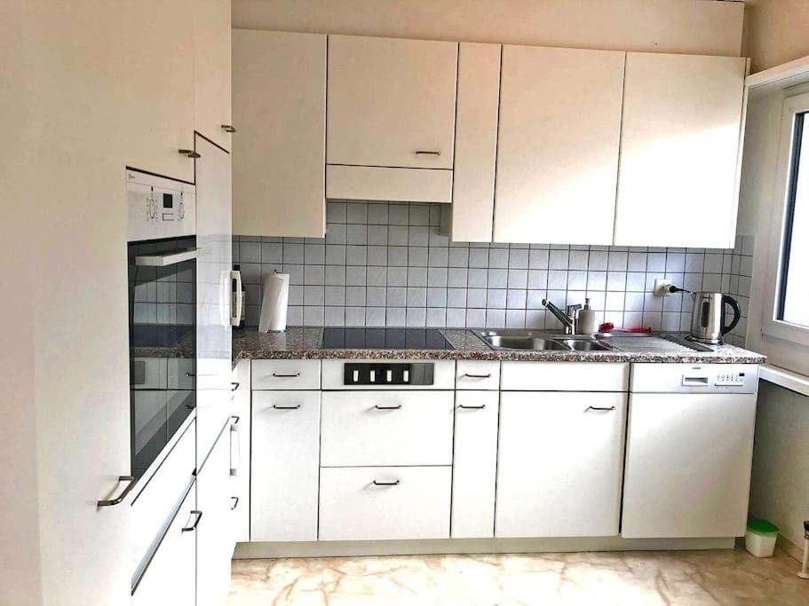 Apartment with Balcony - Photo 8