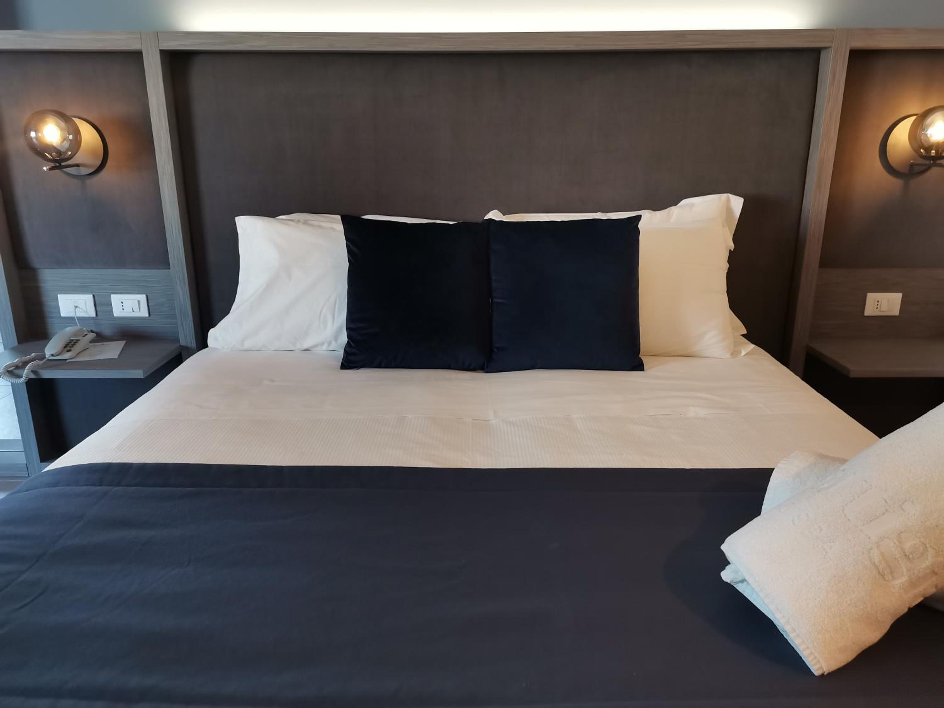 Triple Room with Garden View - Photo 3