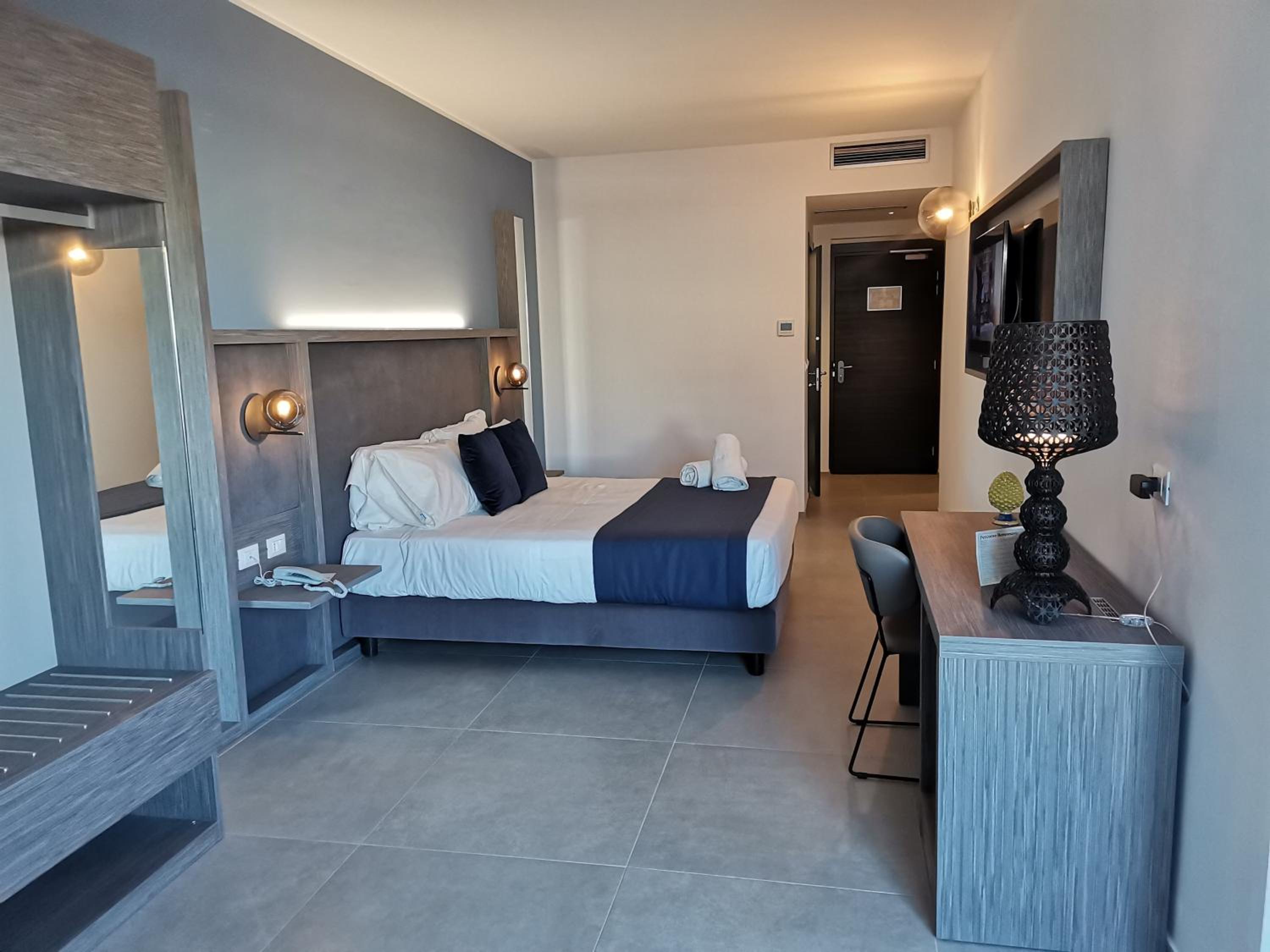 Triple Room with Garden View - Photo 7
