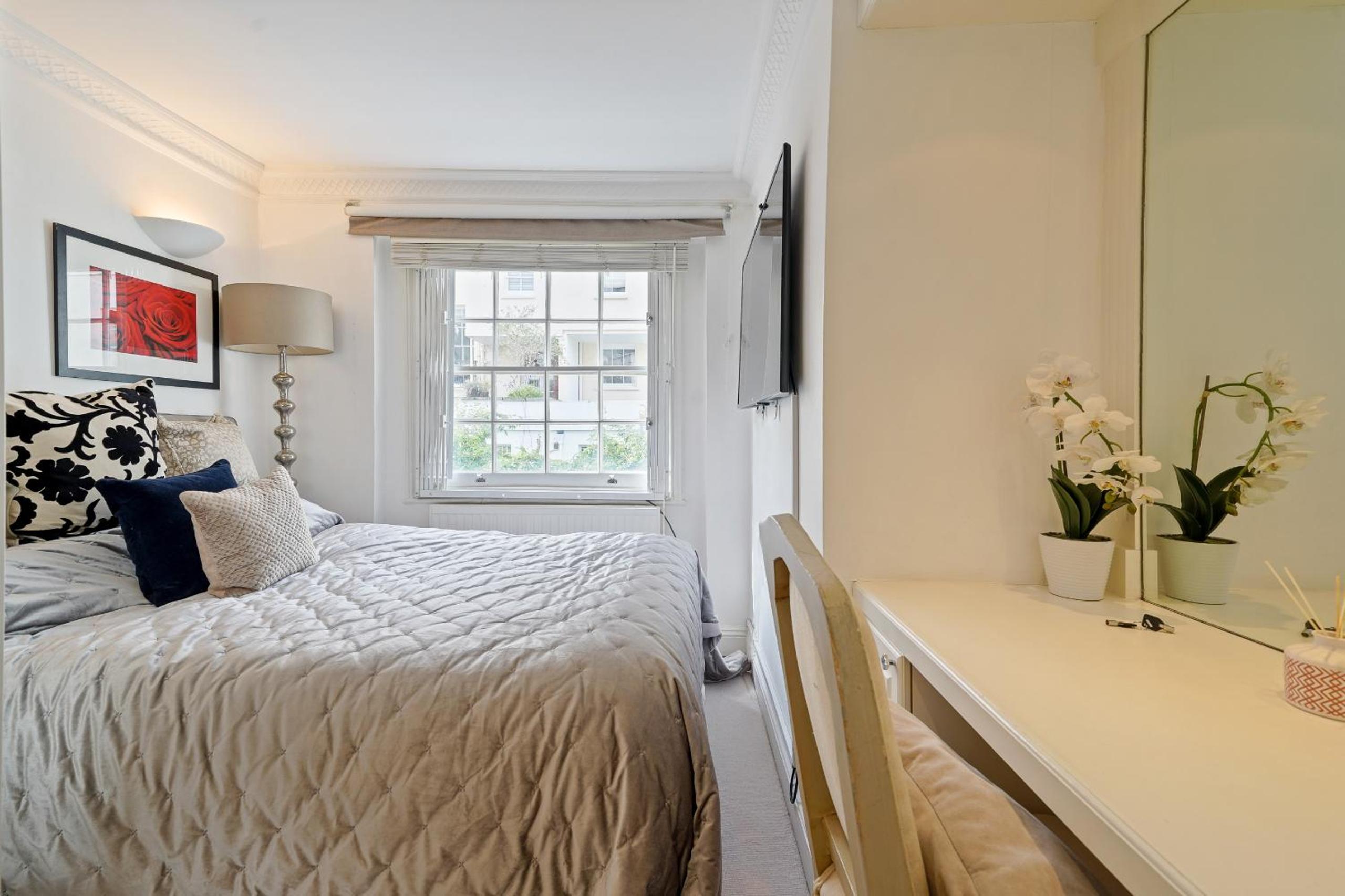 Two-Bedroom Townhouse photo 2