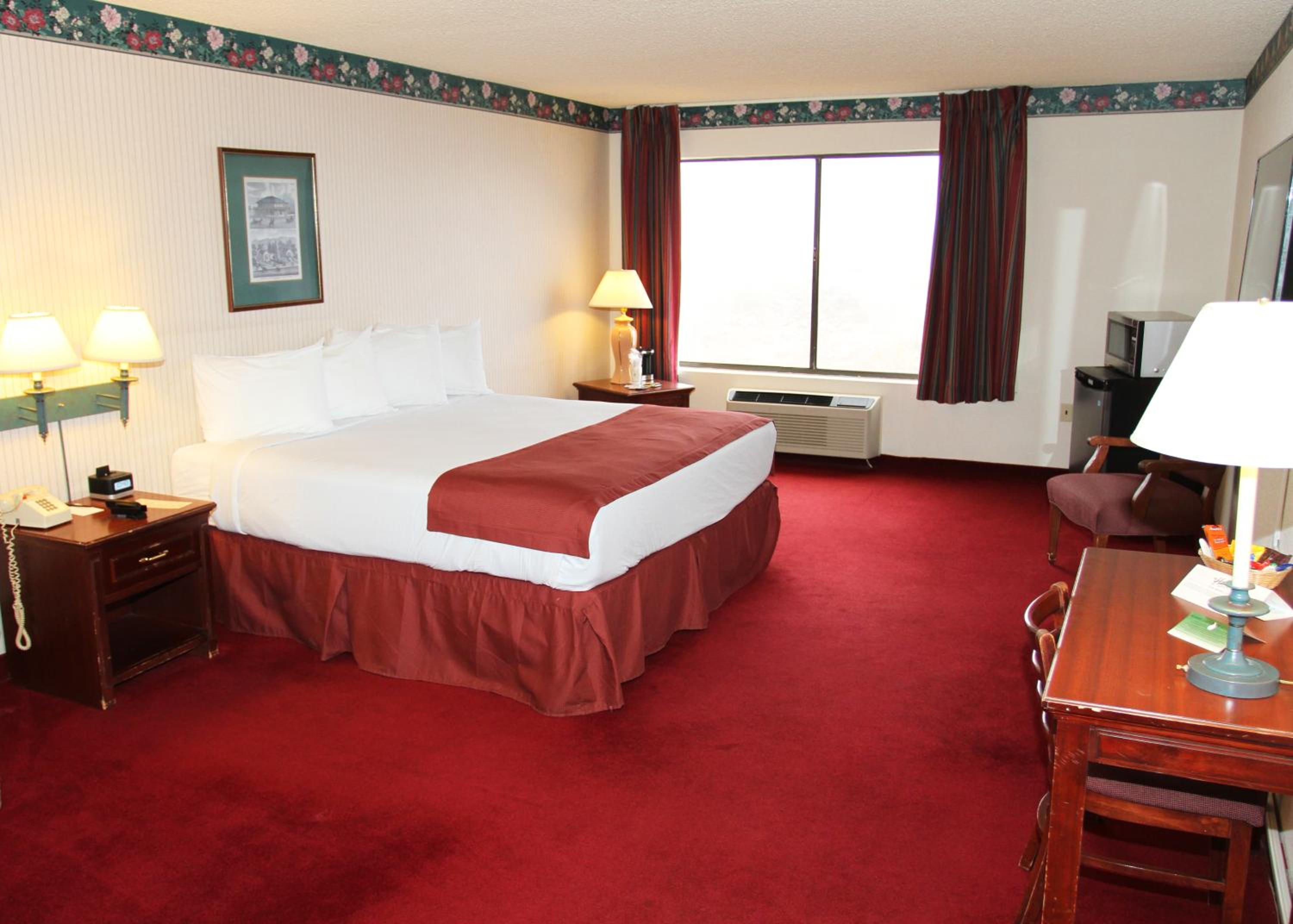 Standard King Room - Photo 3