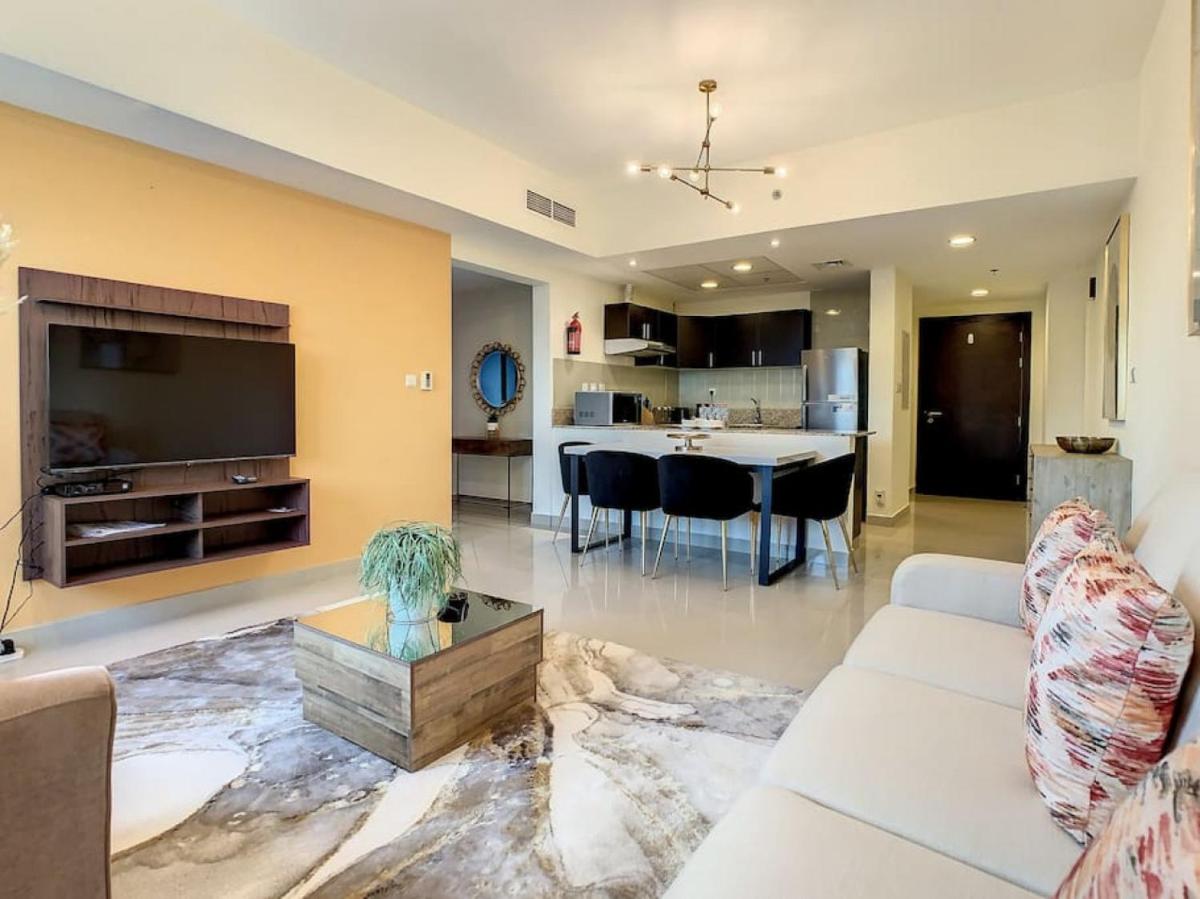 Apartment photo 2