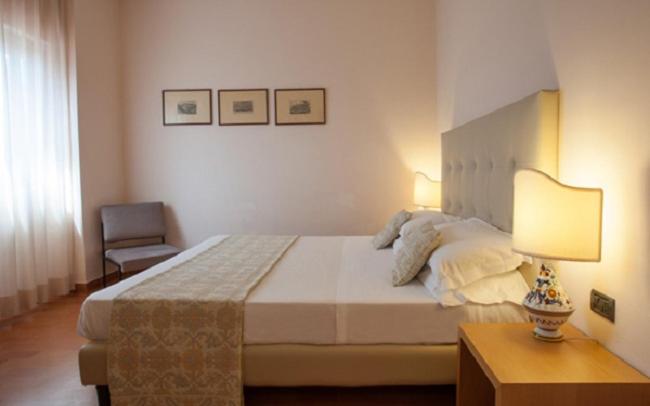 Comfort King Room photo 3