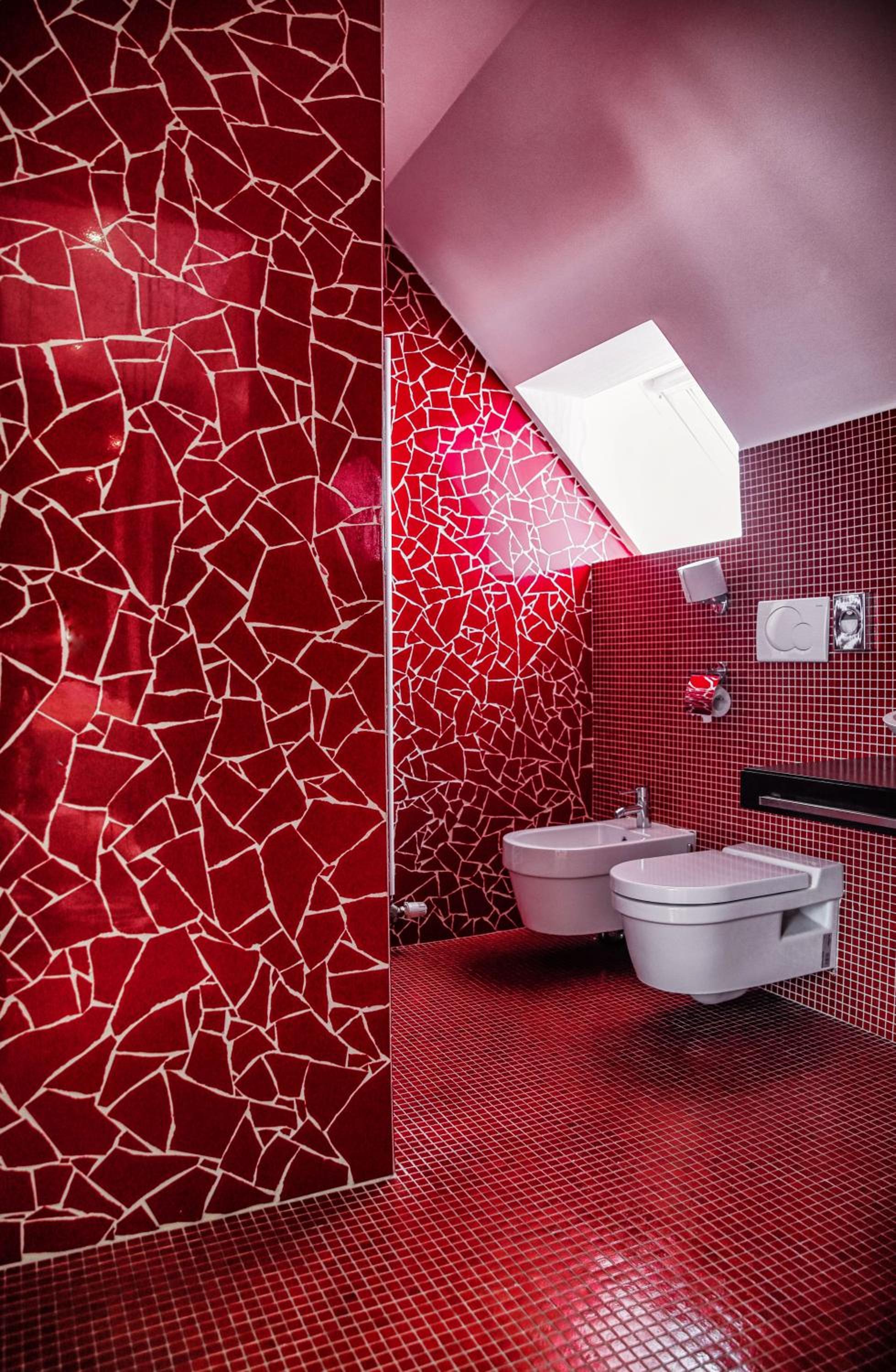 Suite with Hot Tub - Photo 3