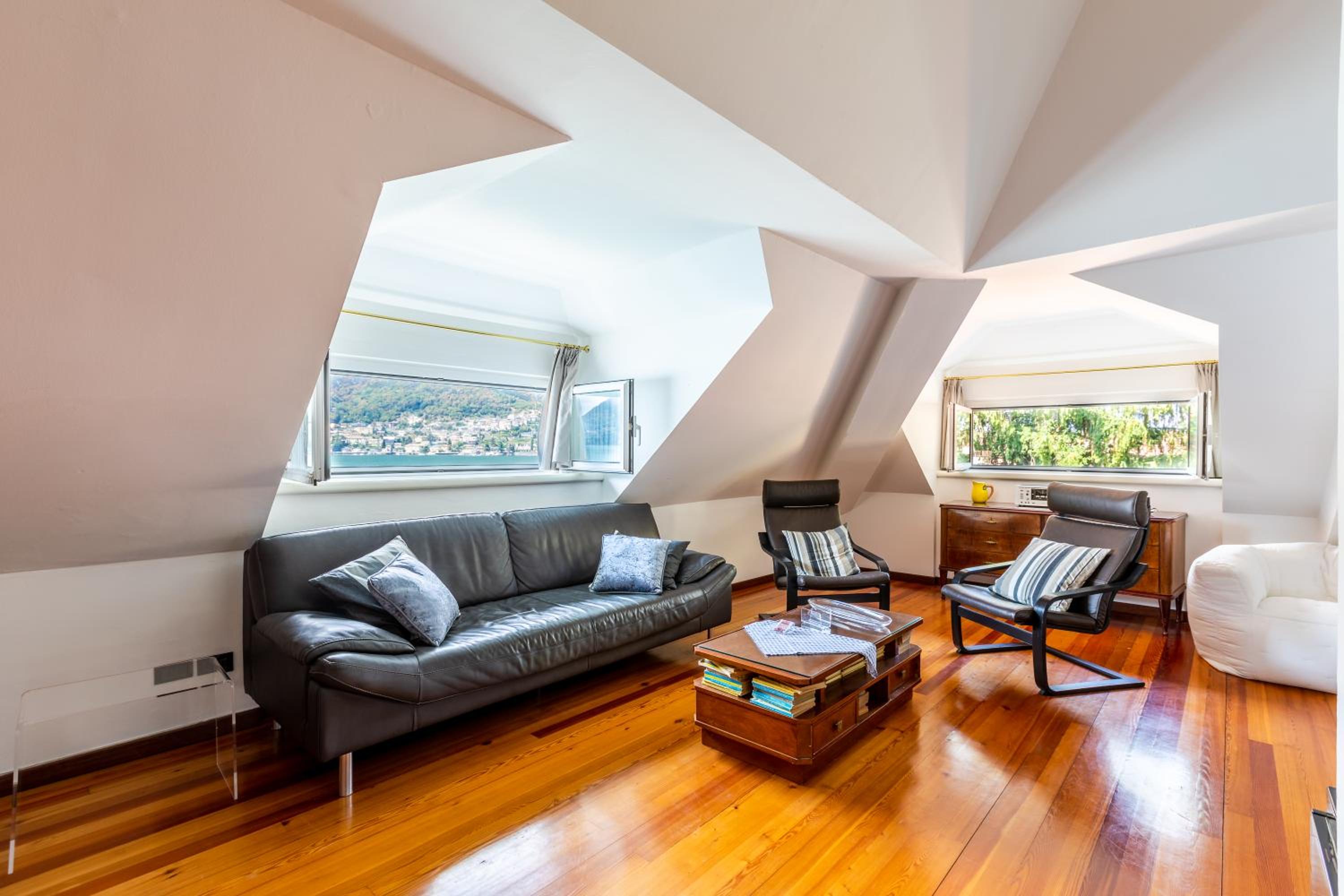 Villa photo 1